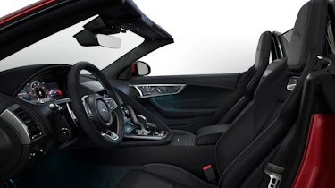 Jaguar F-type R-Dynamic Black
