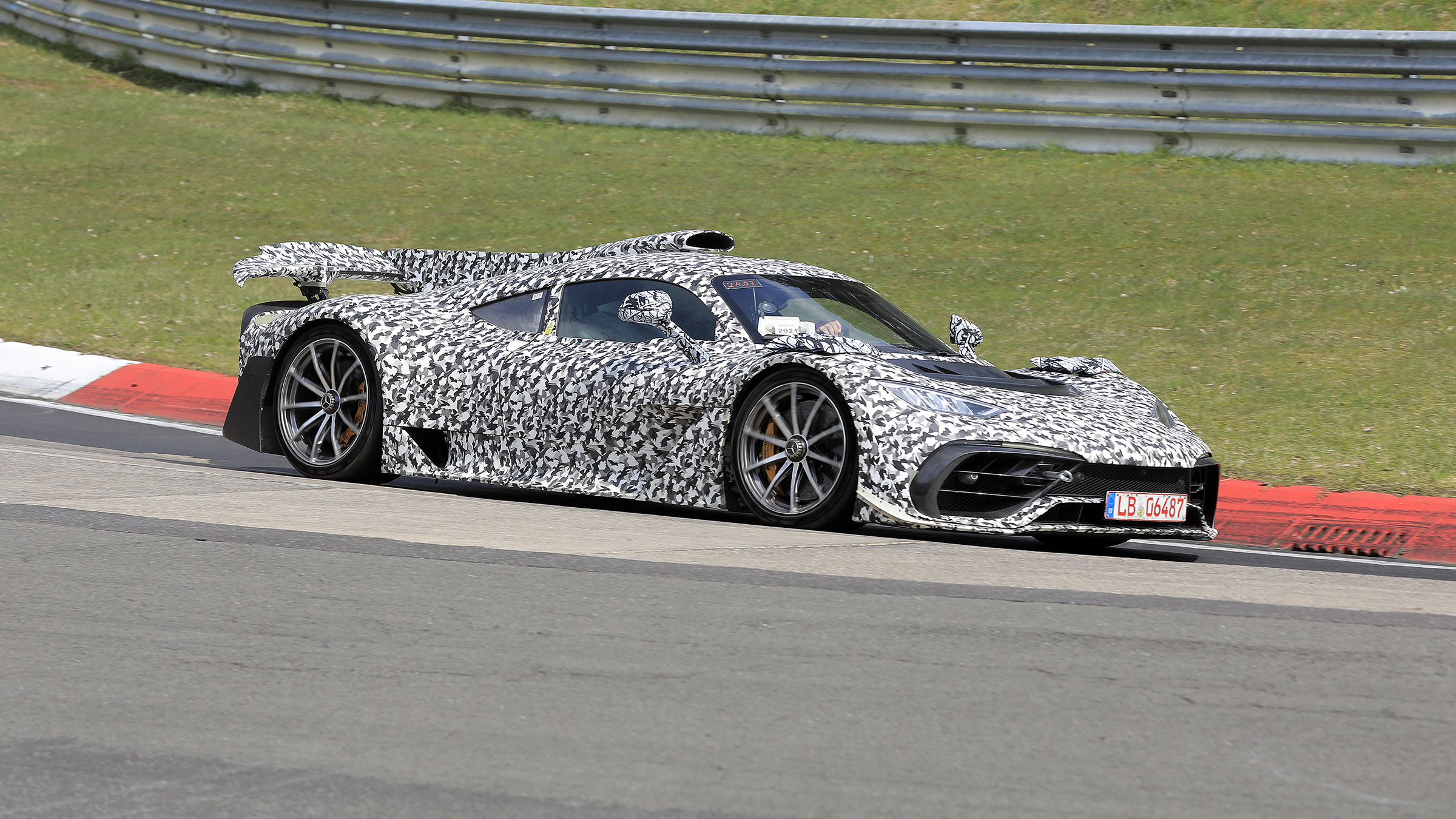 Mercedes-AMG Project One – 