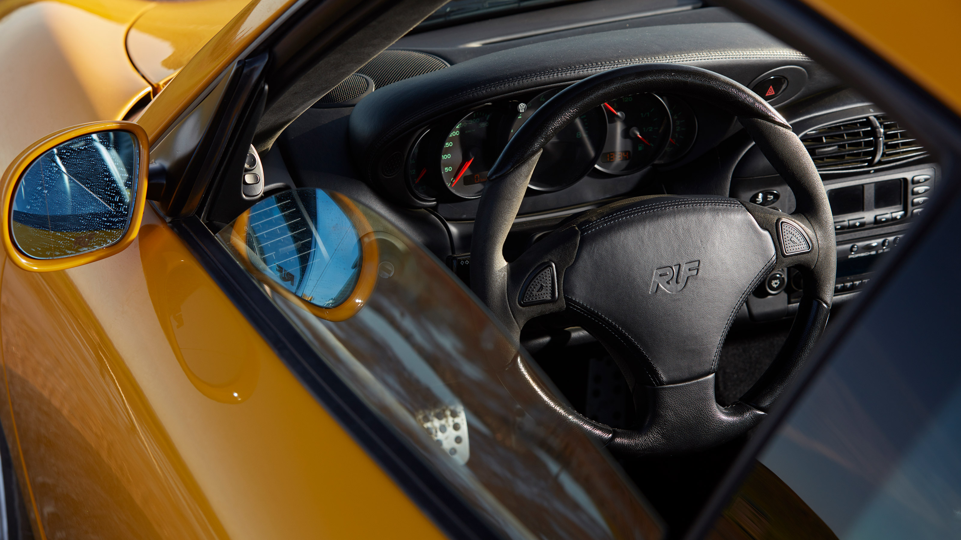 Ruf RTurbo interior
