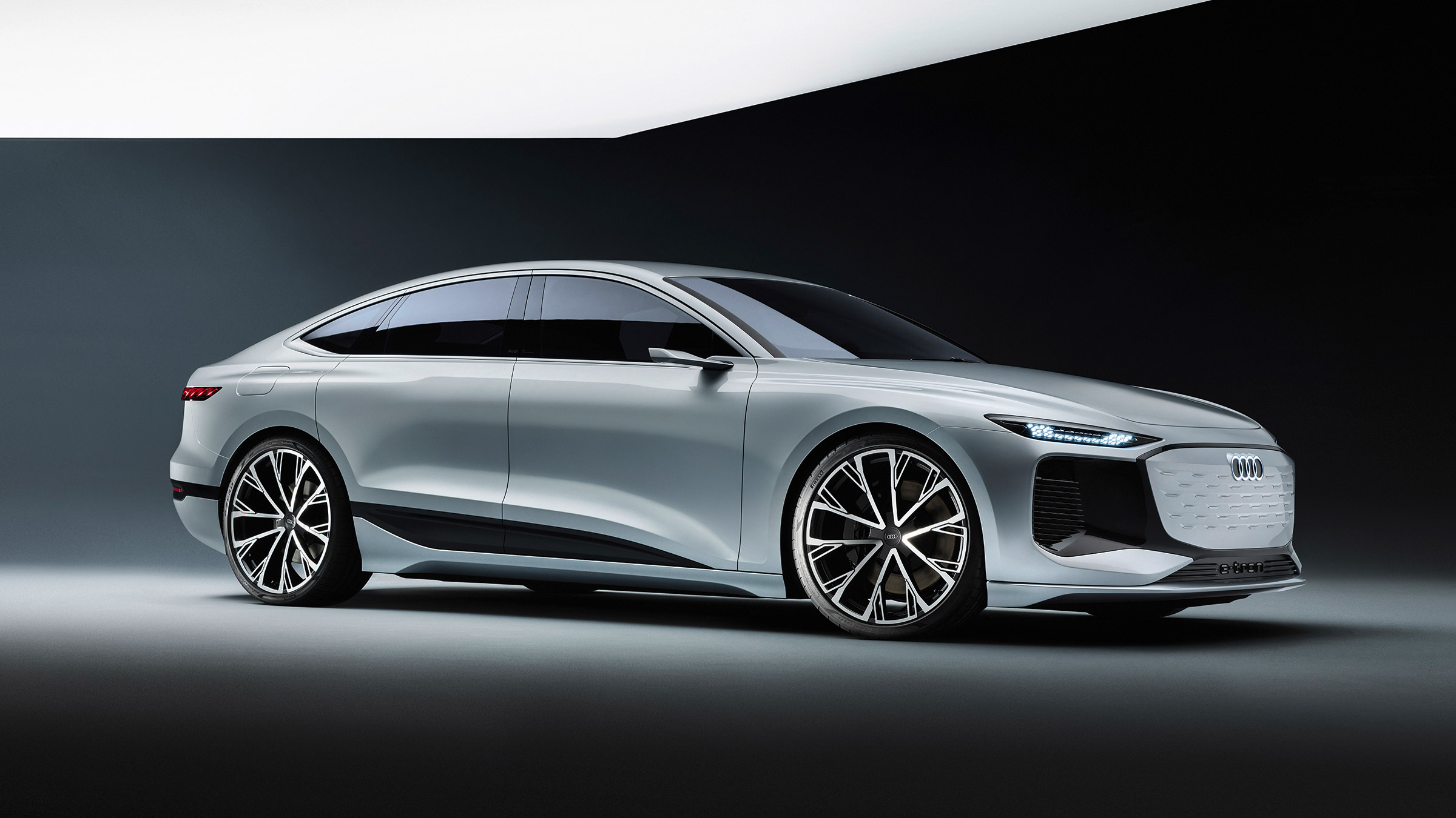 Audi A6 e-tron Concept - front 