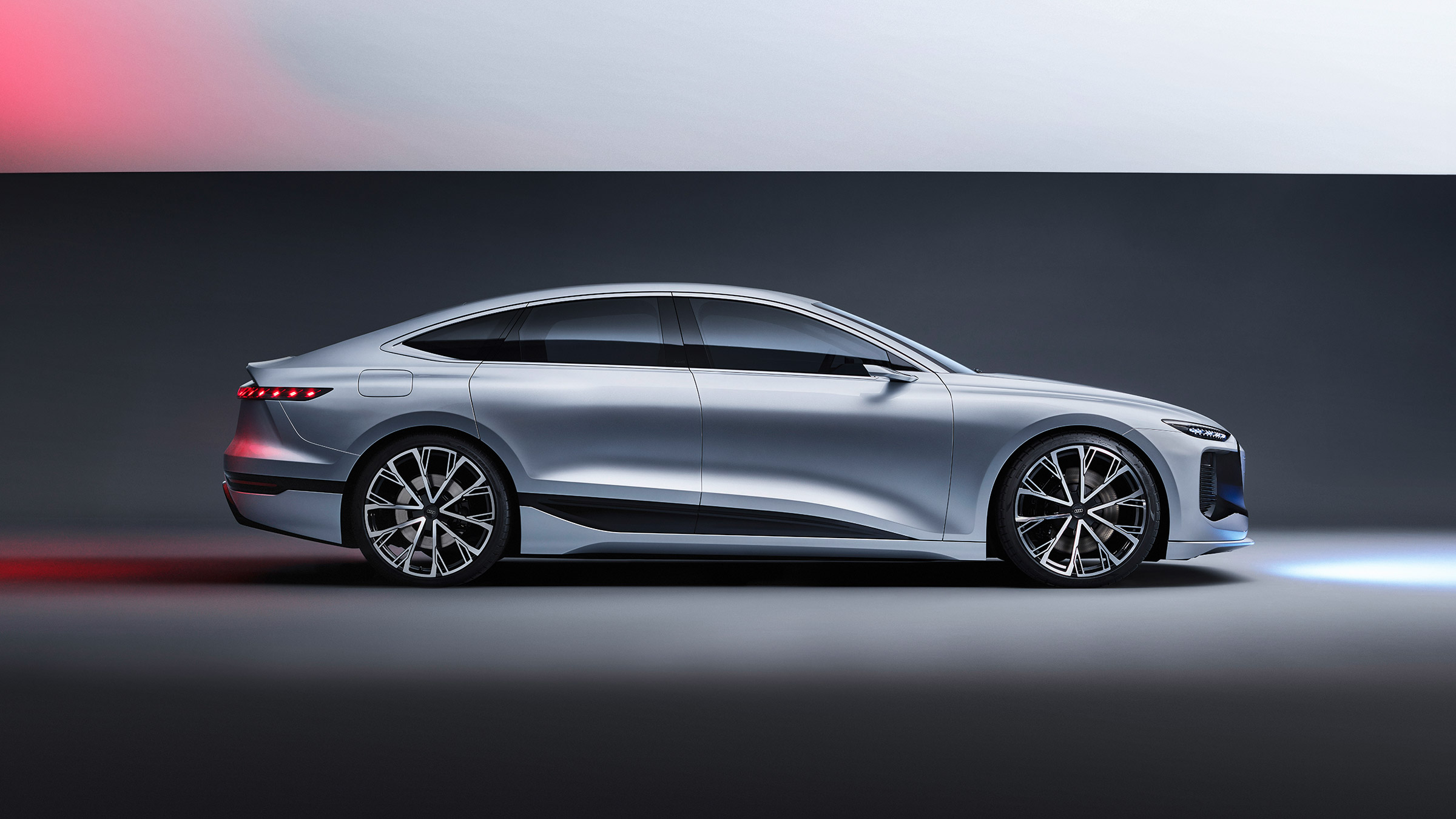 Audi A6 e-tron Concept - side