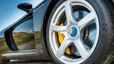 Carrera GT wheel nuts