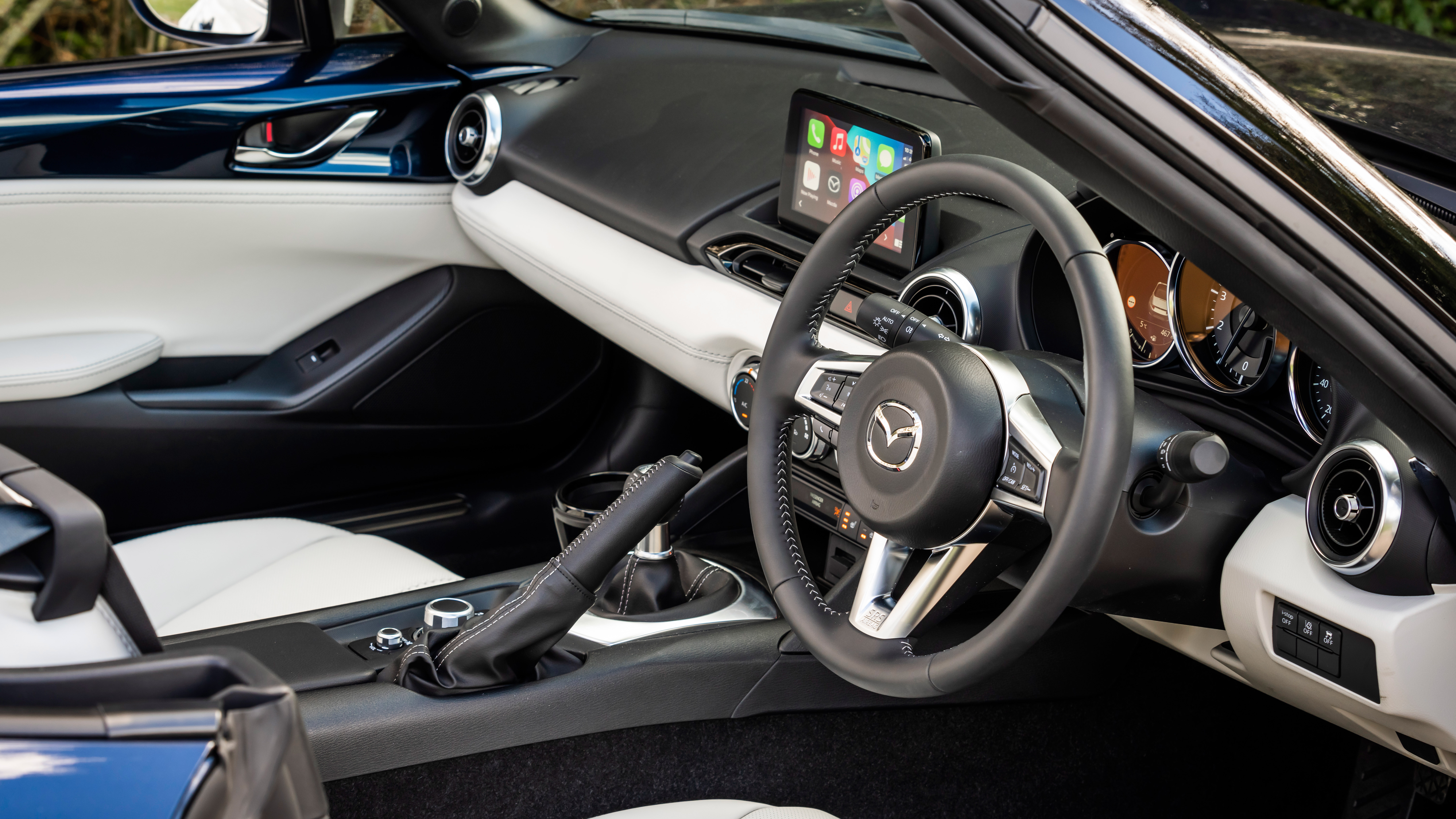 Mazda MX-5 Sport Venture - interior