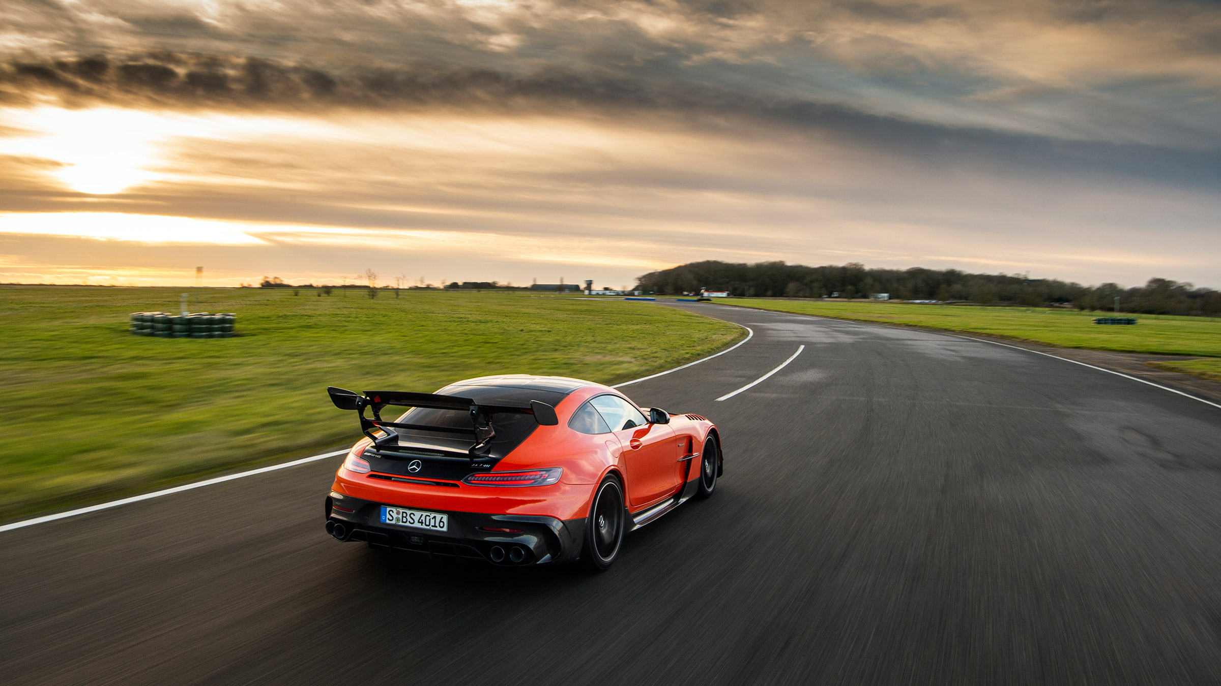 Mercedes-AMG GT Black Series – rear tracking
