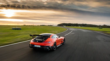 Mercedes-AMG GT Black Series – rear tracking