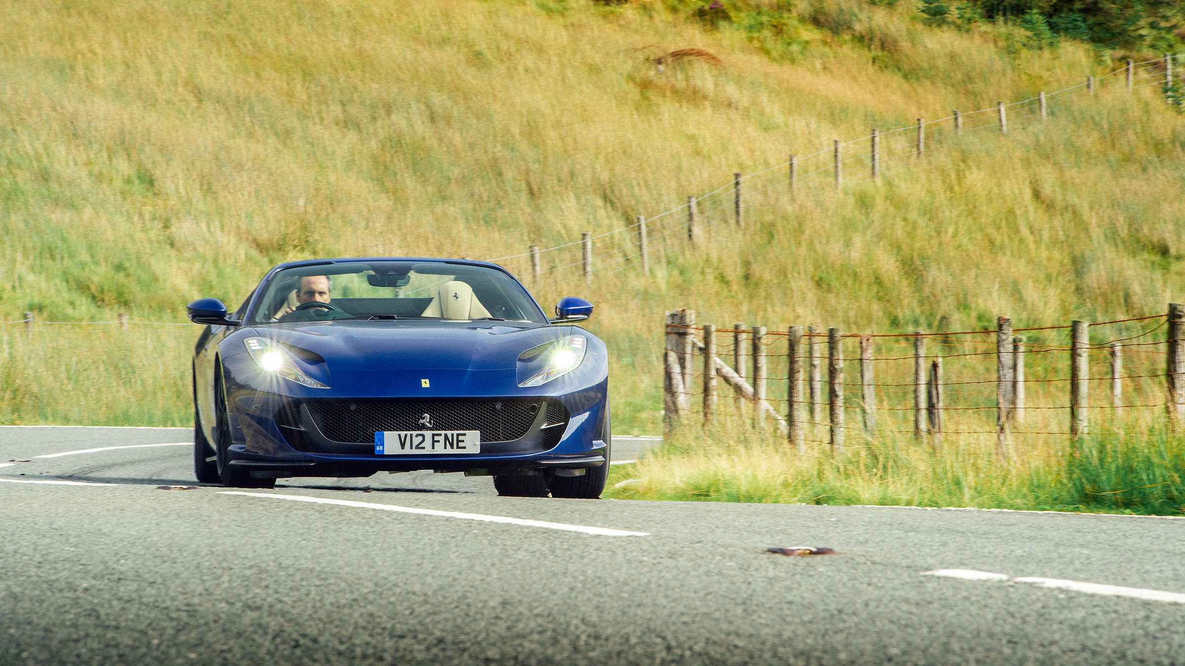 812 GTS – cornering