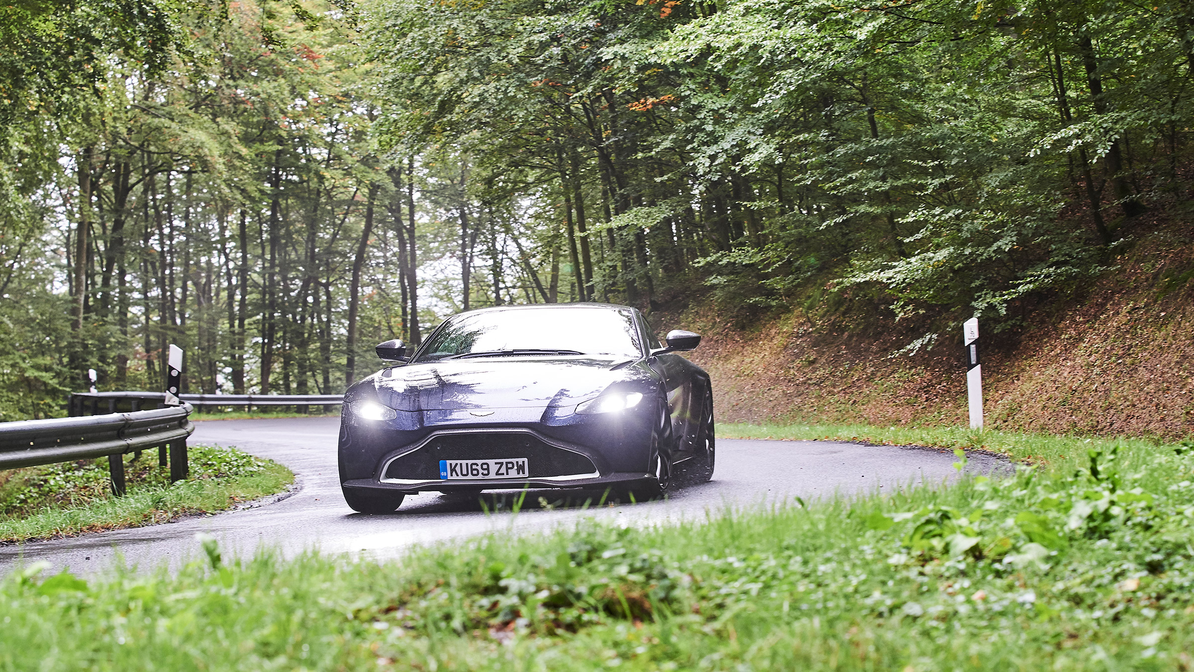 Aston Martin Vantage front
