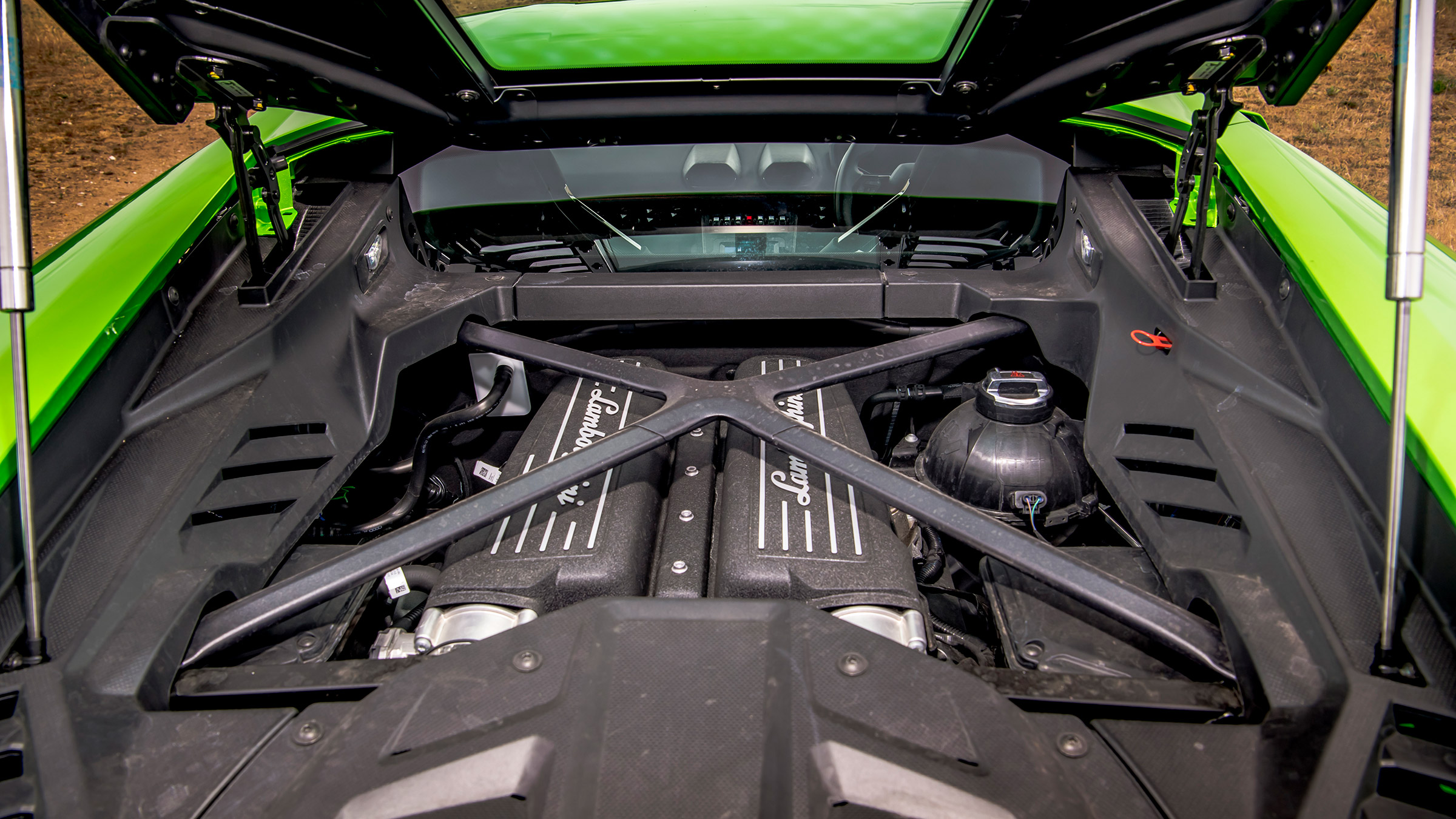 Lamborghini Aventador SVJ – cabin
