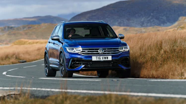 Volkswagen Tiguan R – front cornering