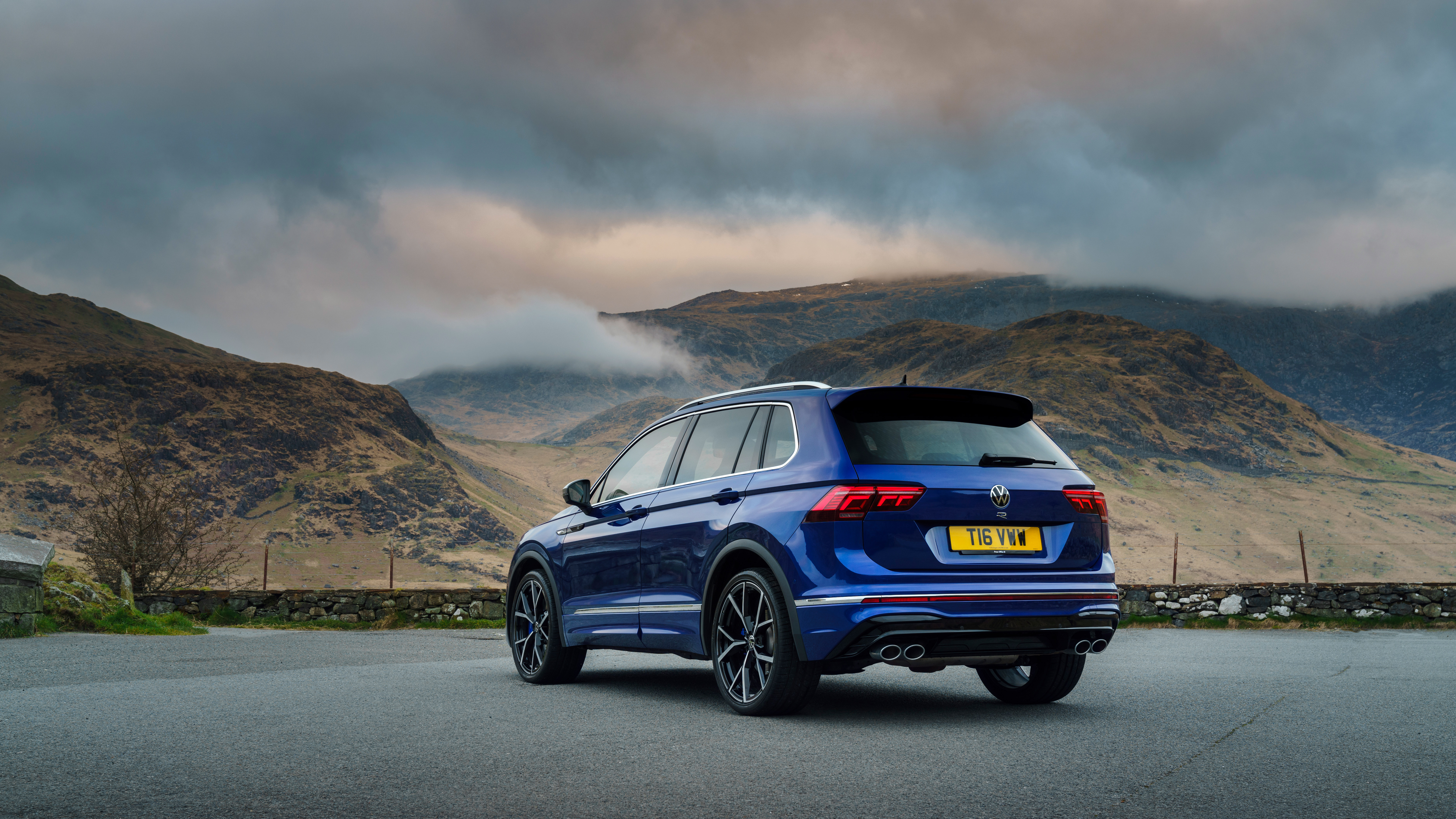 Volkswagen Tiguan R – rear quarter static