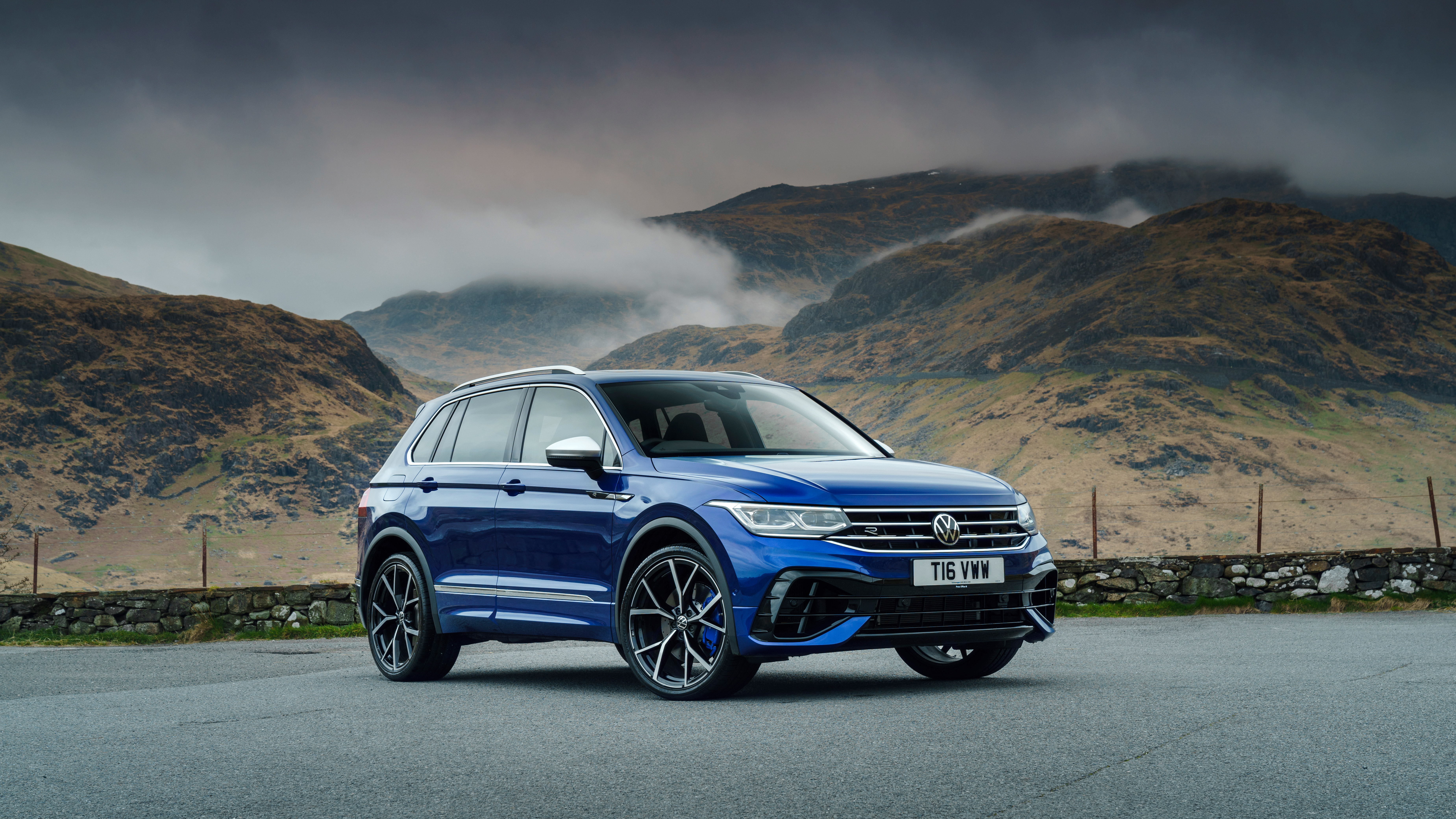 Volkswagen Tiguan R – front quarter static
