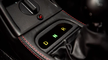 Everrati Porsche 964 – selector