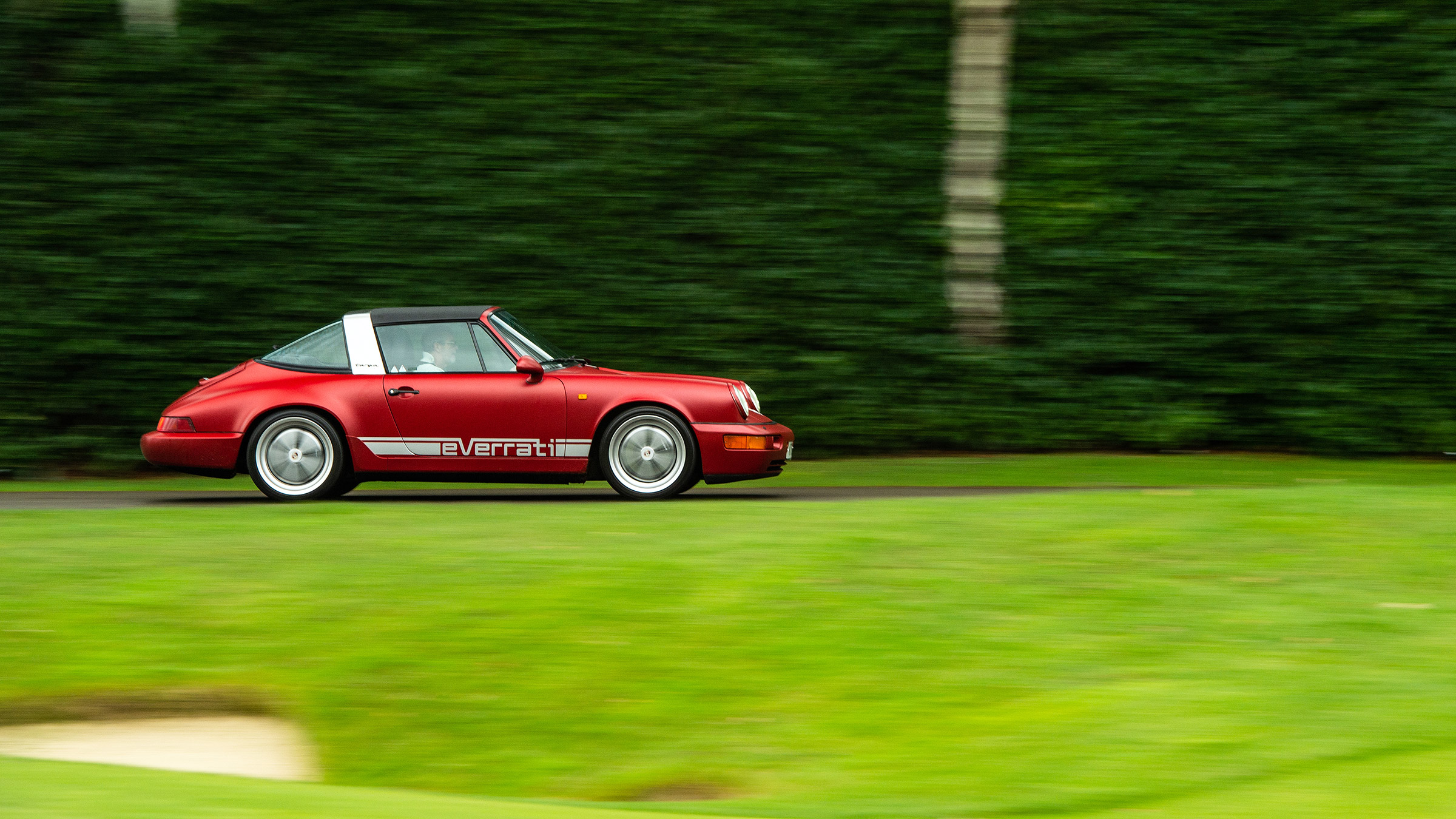 Everrati Porsche 964 – pan