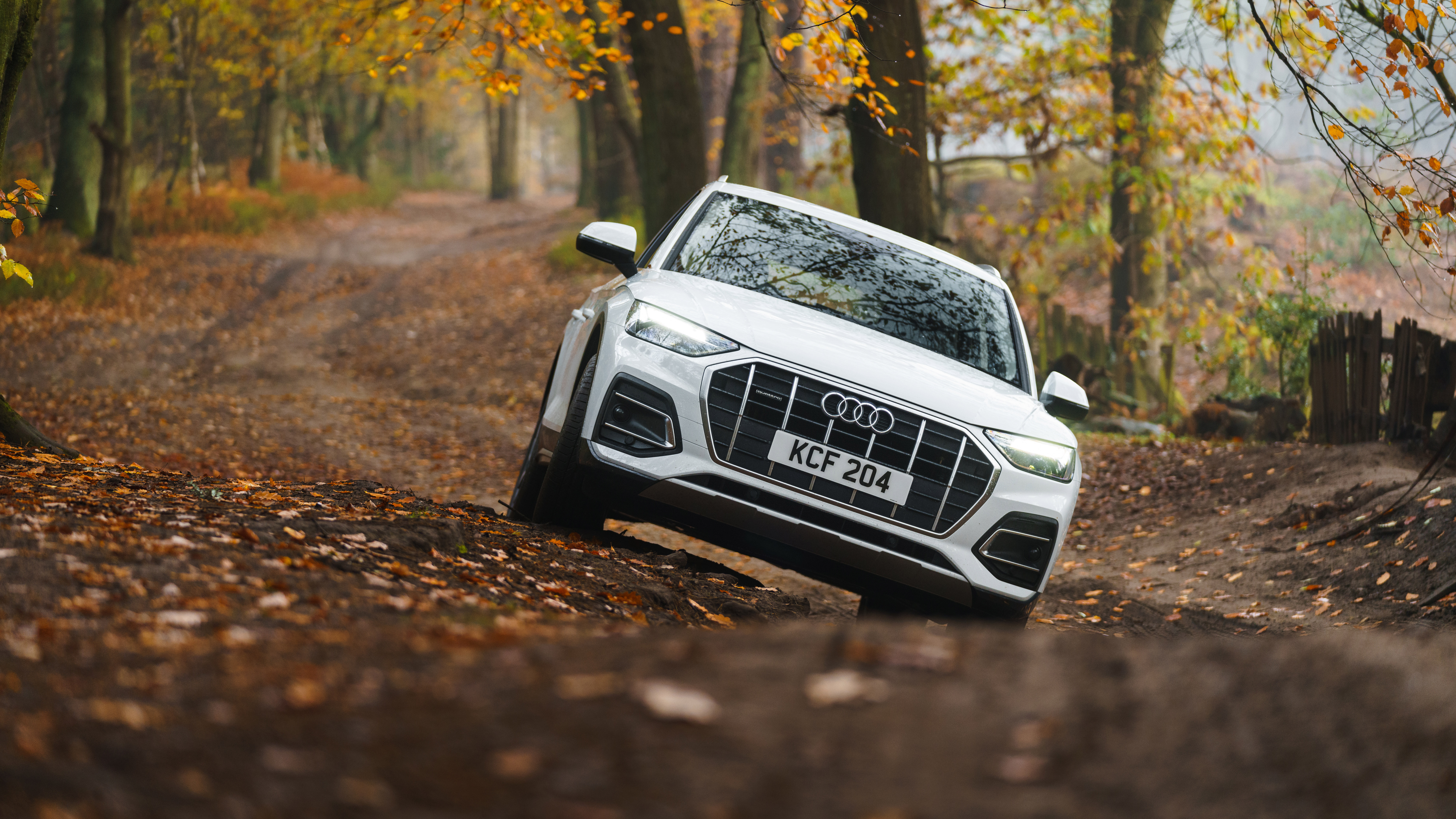 Audi Q5 2021 – front off