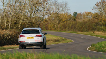 Audi Q5 2021 – rear cornering