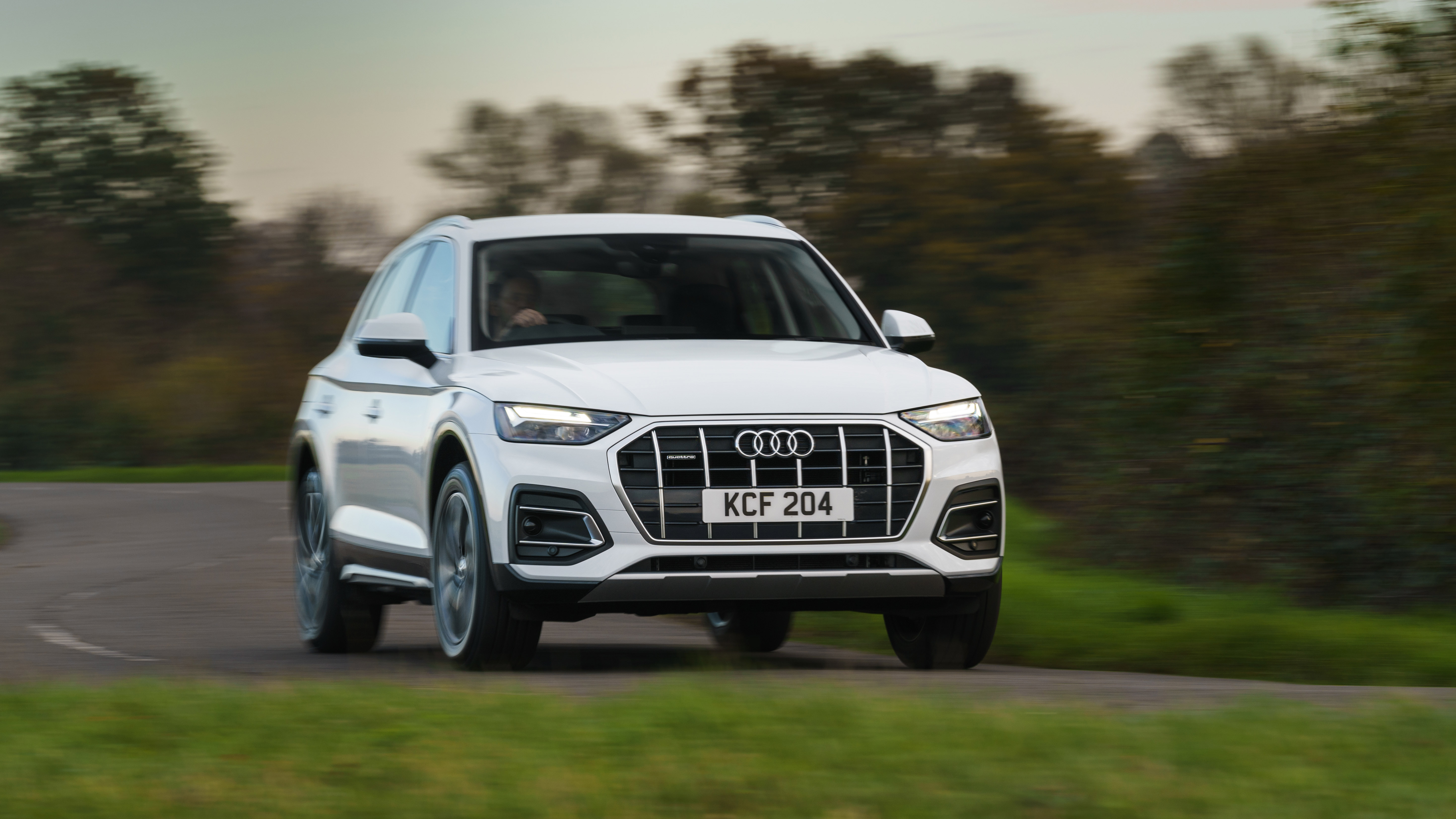 Audi Q5 2021 – front cornering 2