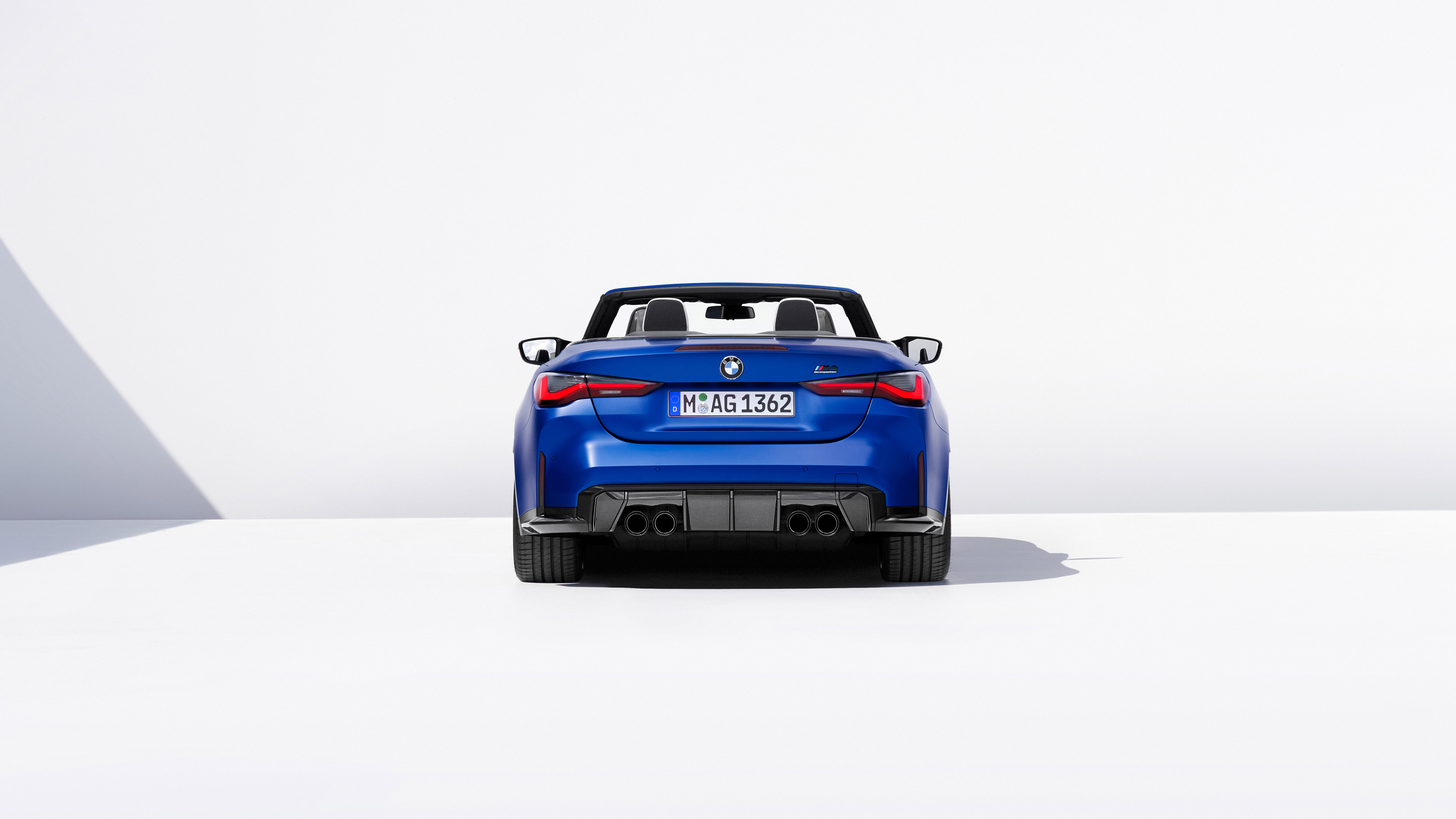 BMW M4 Competition Convertible – rear 