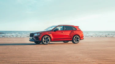 Bentley Bentayga S – side static