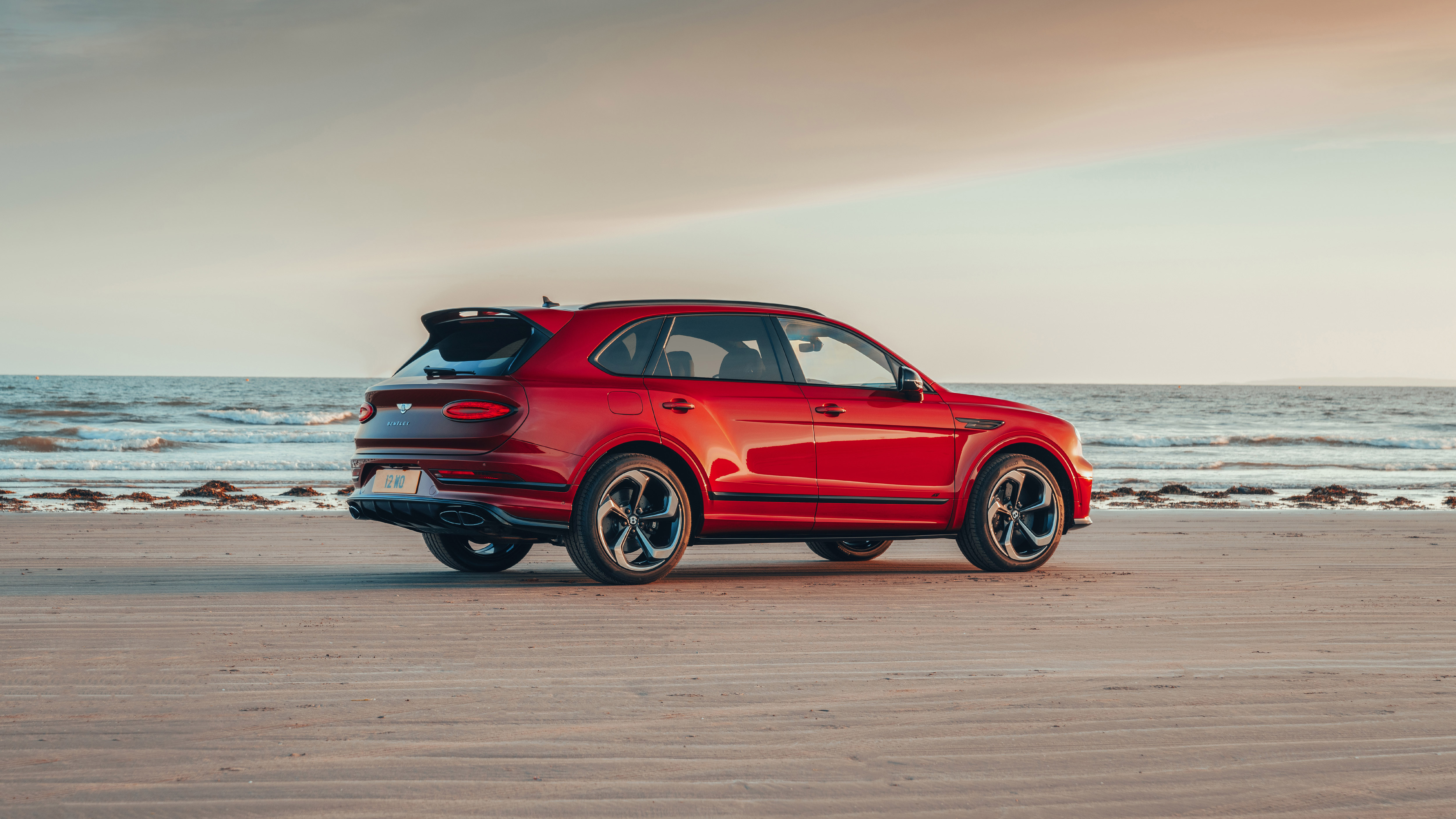Bentley Bentayga S – rear quarter static