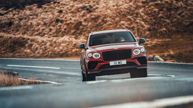 Bentley Bentayga S – front driving