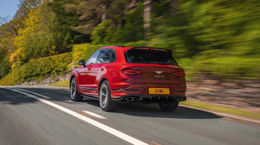 Bentley Bentayga S – rear quarter tracking