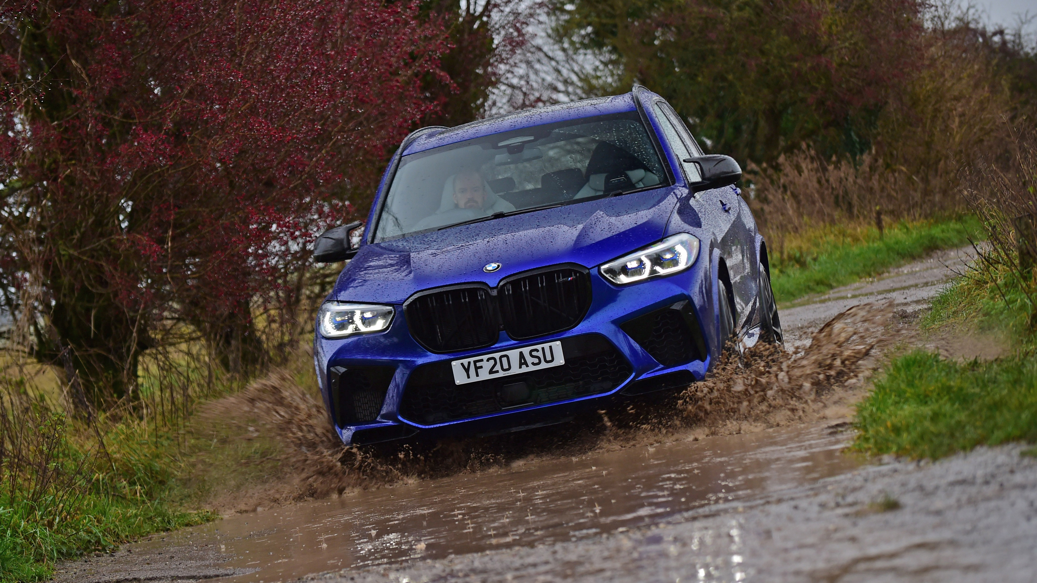 BMW X5M Competition - off-road