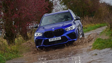 BMW X5M Competition - off-road