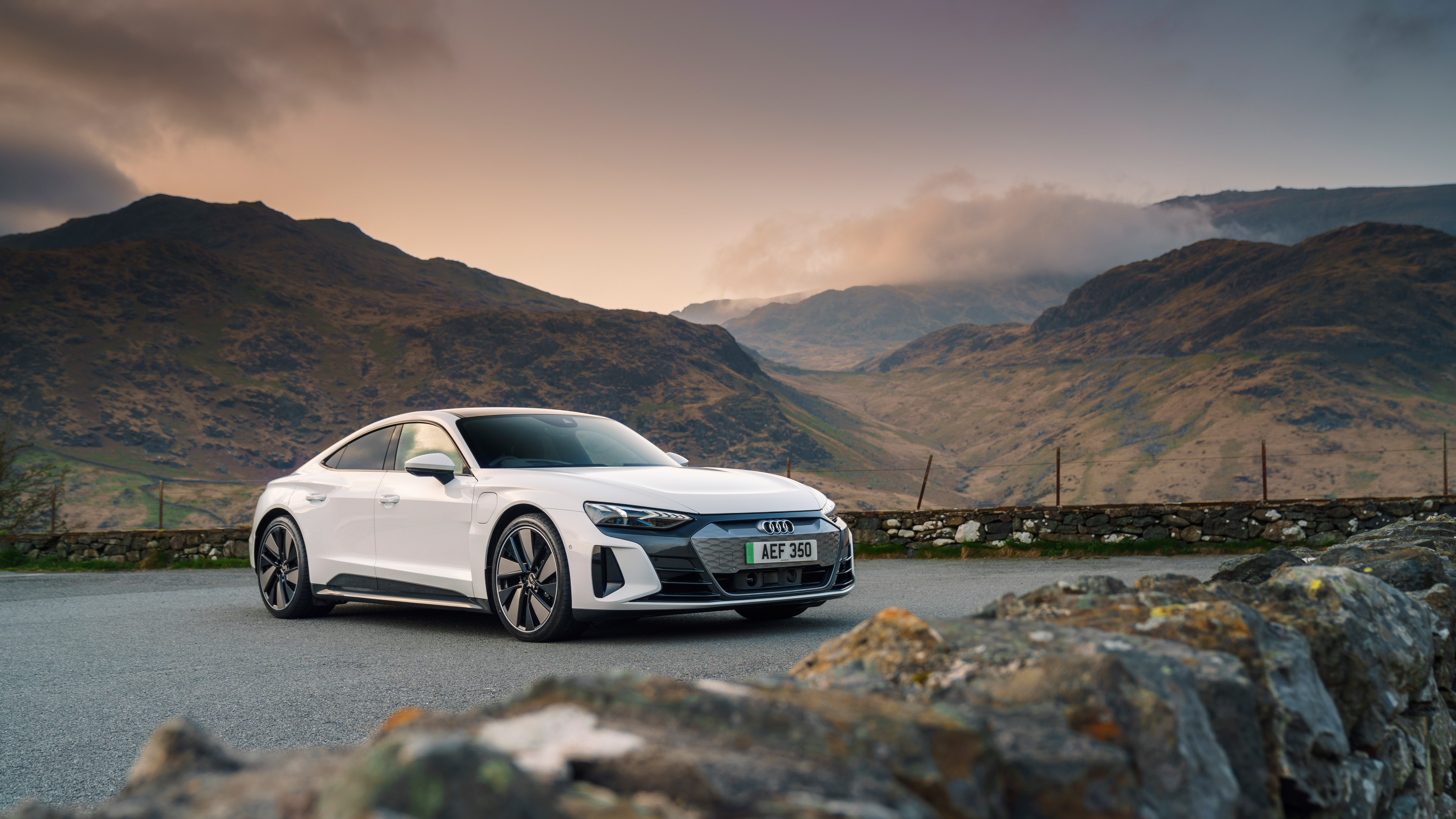 Audi e-tron GT quattro – front quarter static