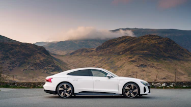 Audi e-tron GT quattro – side static