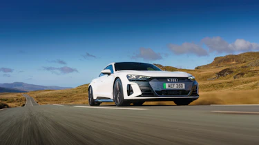Audi e-tron GT quattro – front tracking