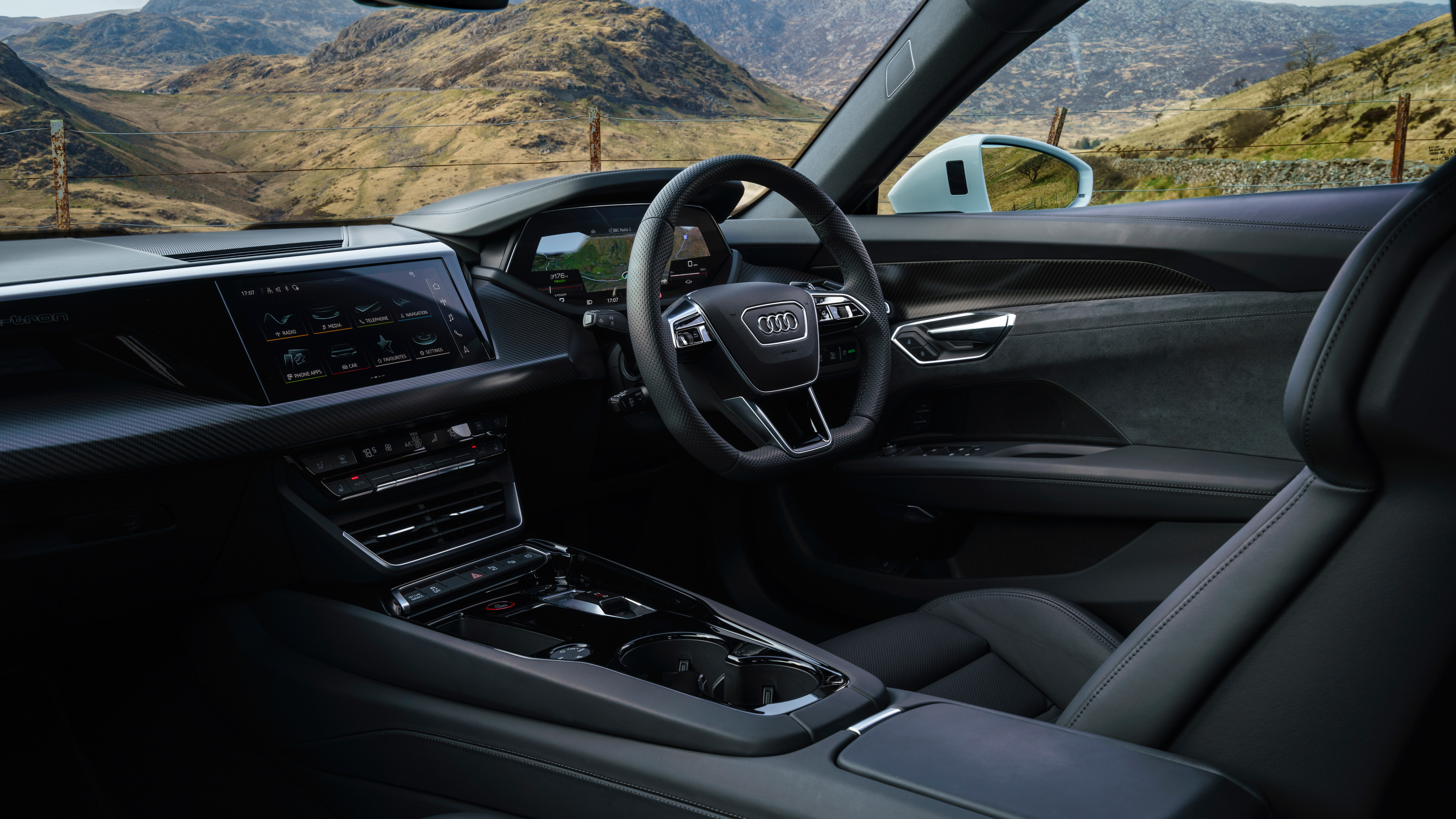 Audi e-tron GT quattro – interior
