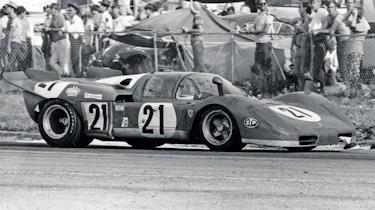 Ferrari 512S vs Porsche 917
