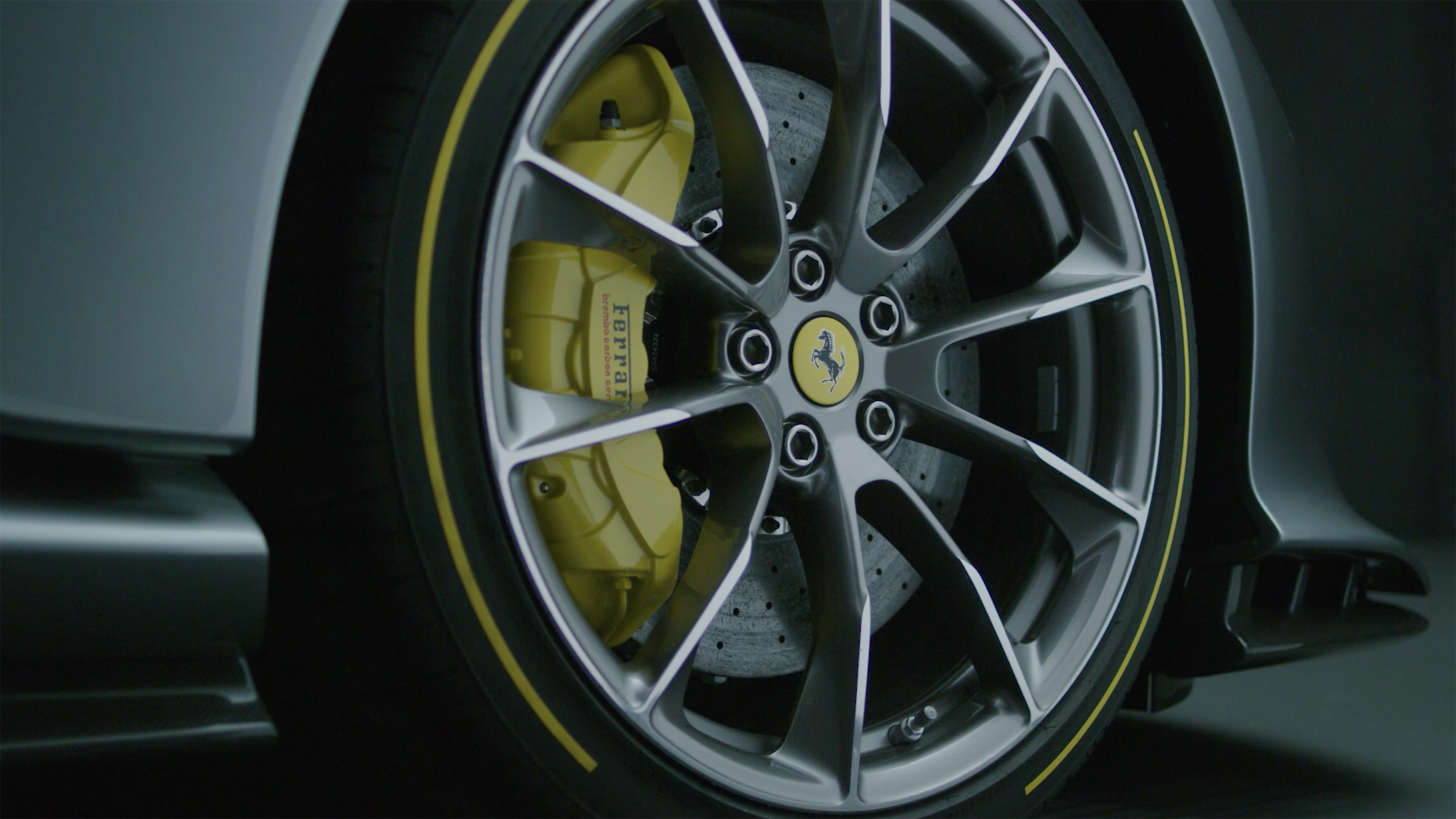 Ferrari 812 Competizione wheel
