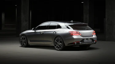 Genesis G70 Shooting Brake - rear quarter
