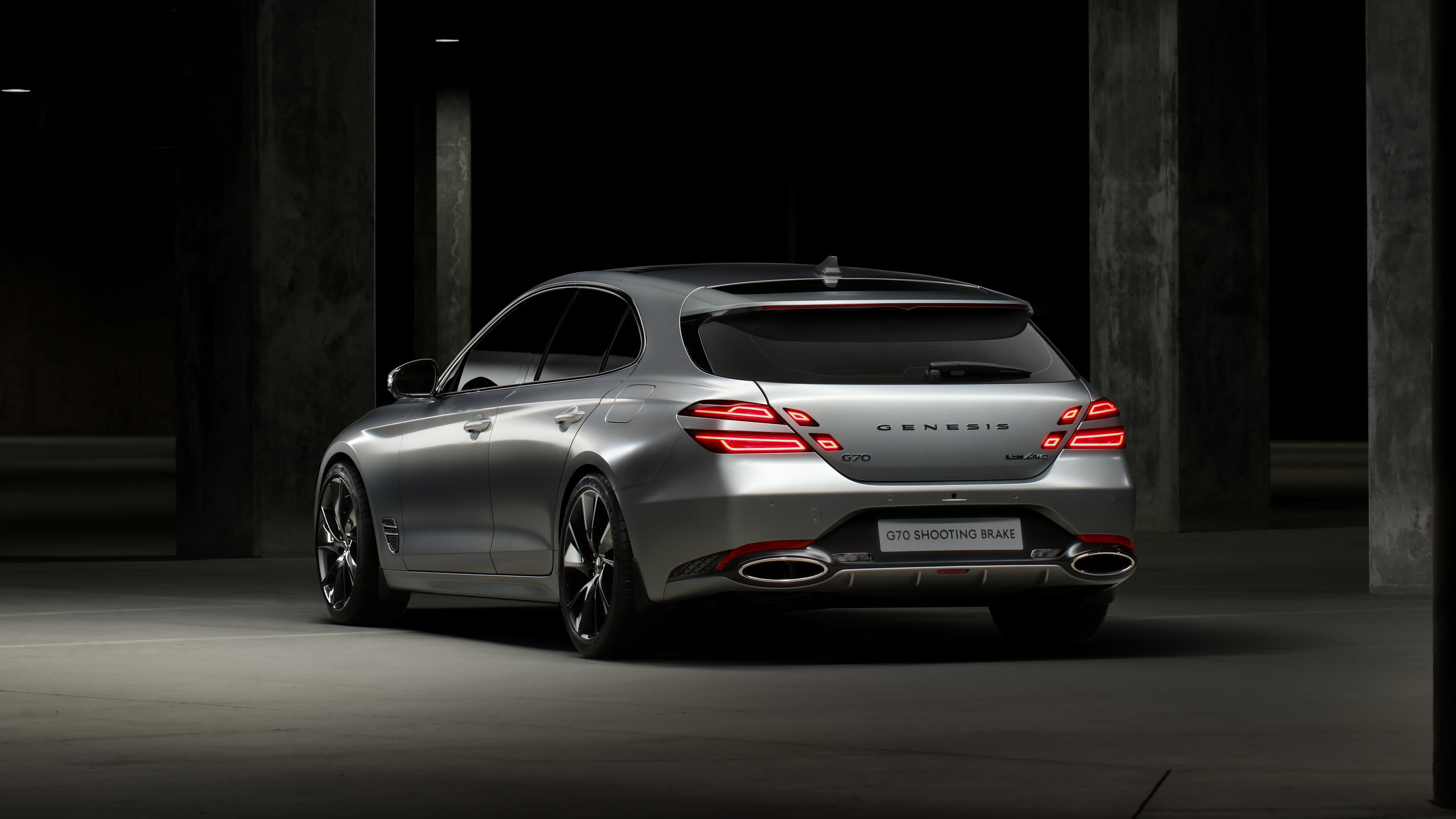 Genesis G70 Shooting Brake - rear