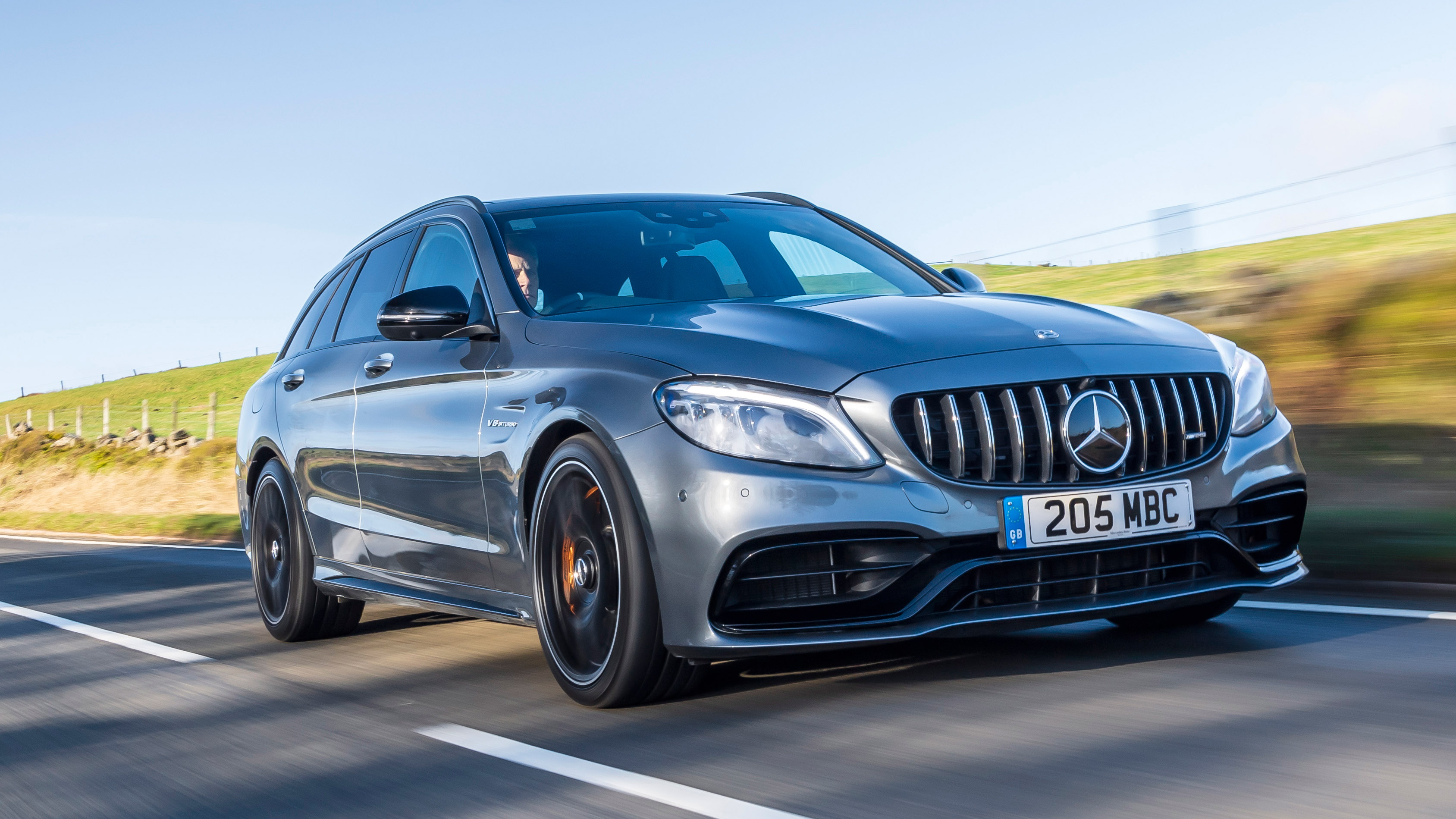 Mercedes-AMG C63 S Estate 2021 – header