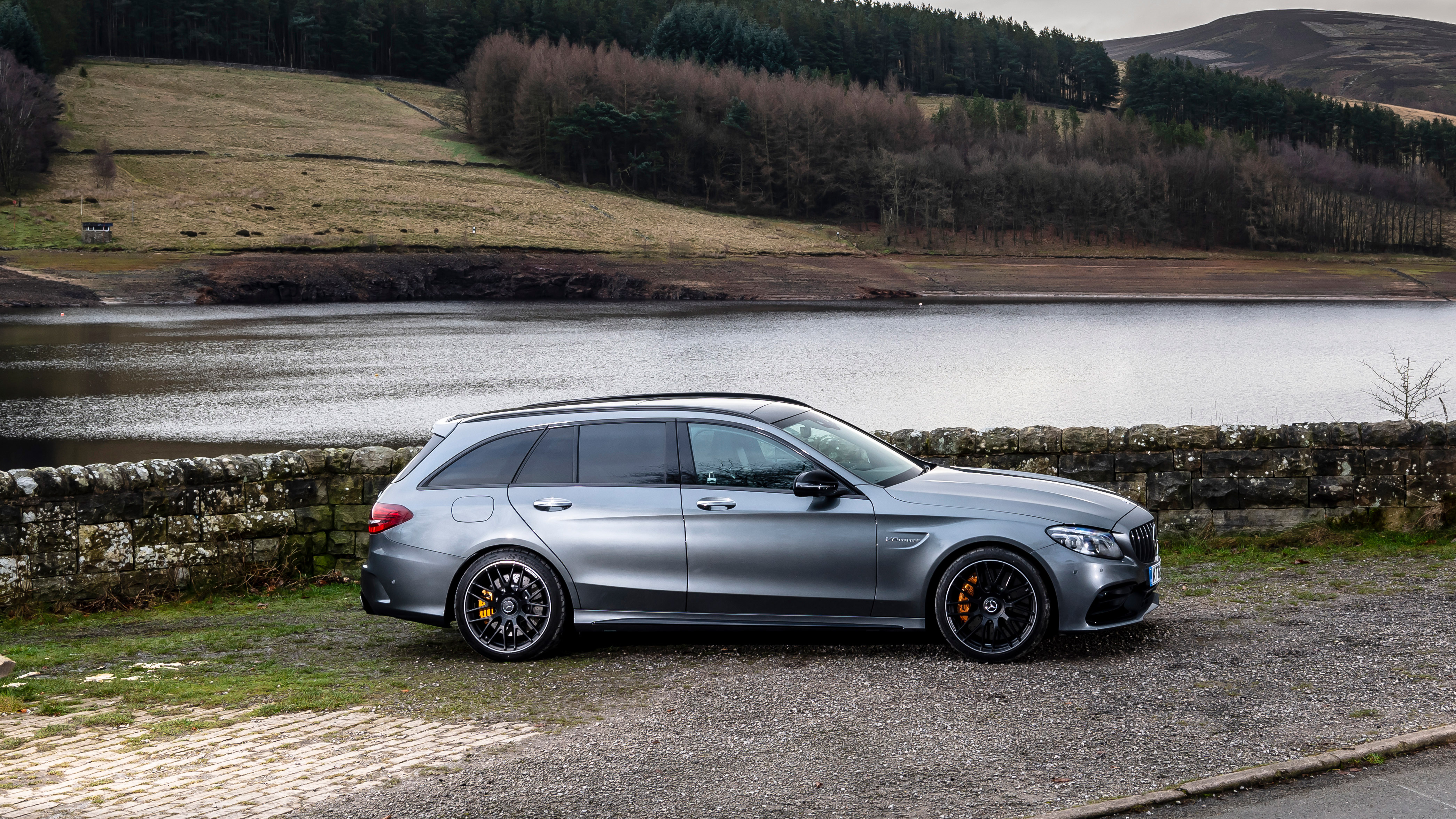 Mercedes-AMG C63 S Estate 2021 – side static 2