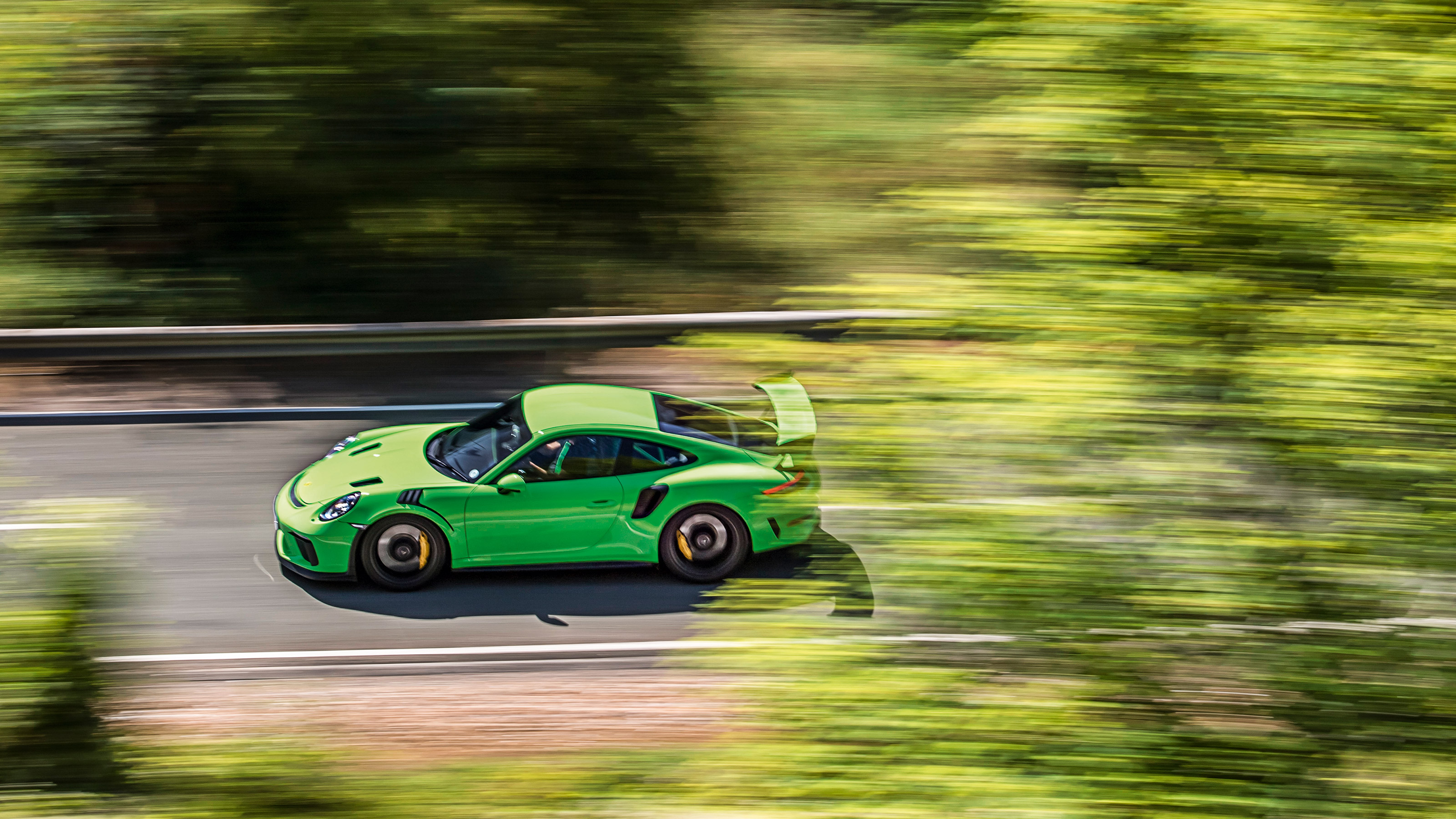 McLaren 620R v Porsche 911 GT3 RS