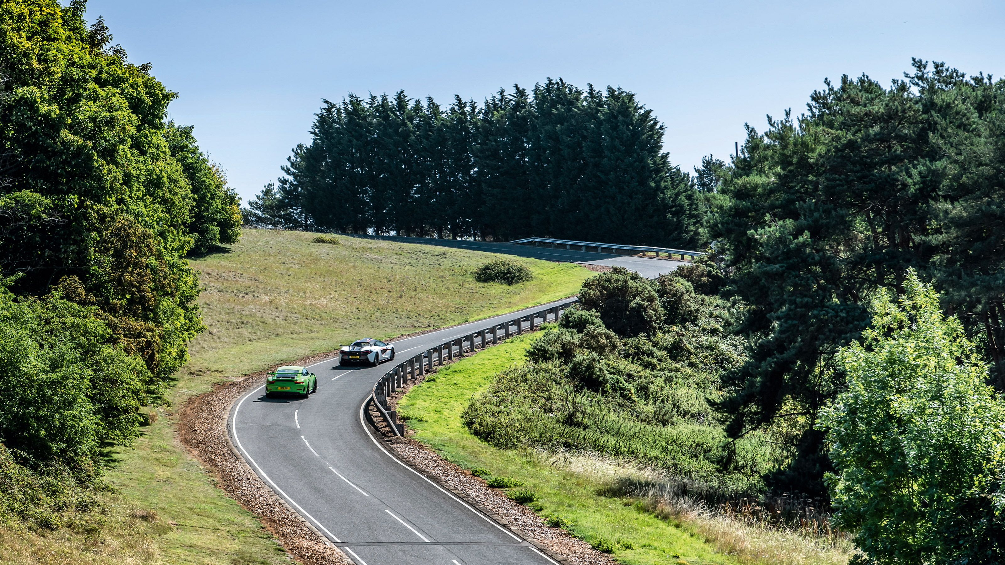 McLaren 620R v Porsche 911 GT3 RS