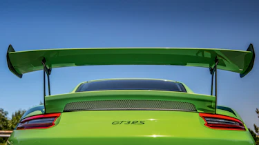 McLaren 620R v Porsche 911 GT3 RS