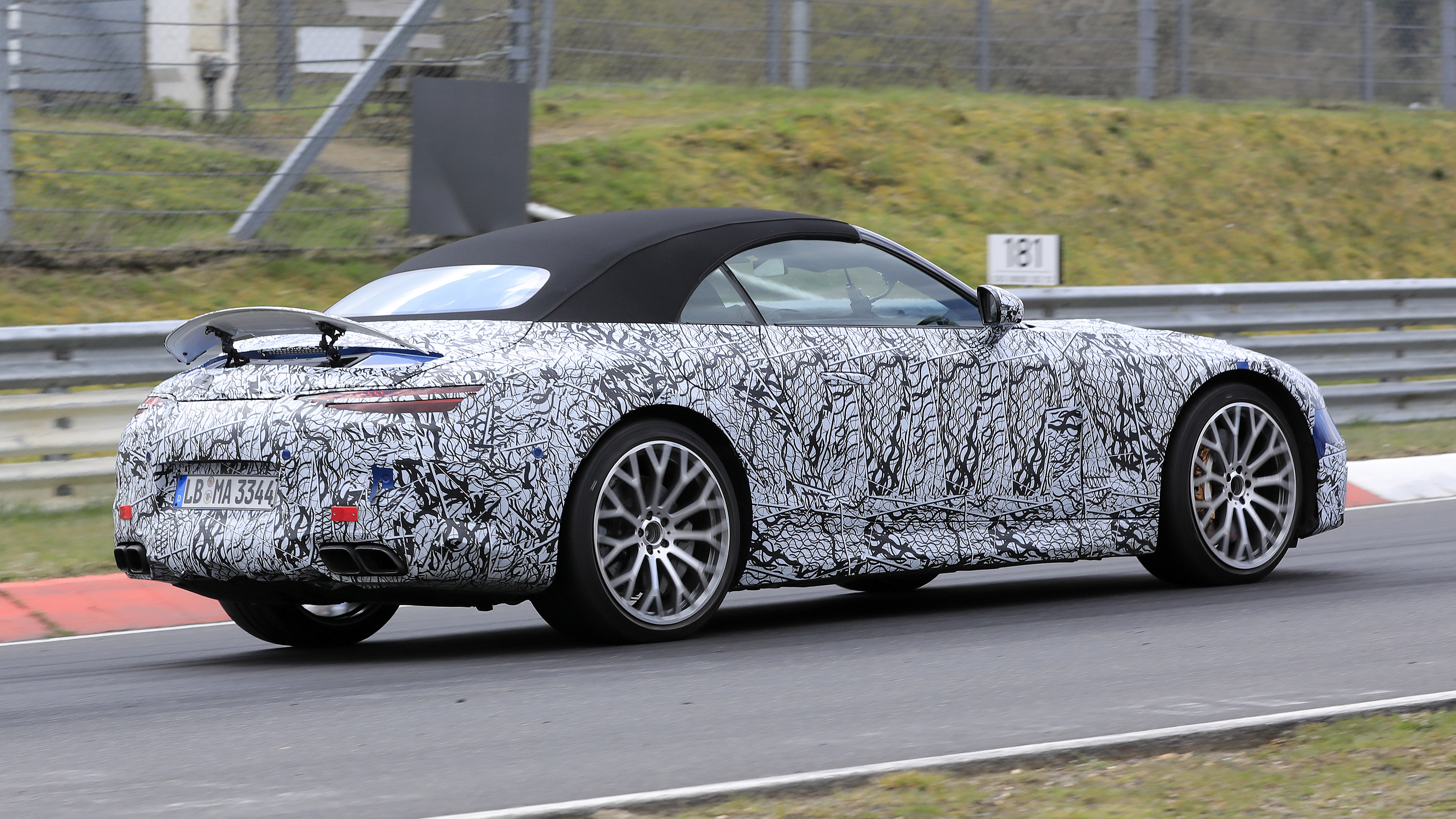 2021 Mercedes SL Spy - rear quarter