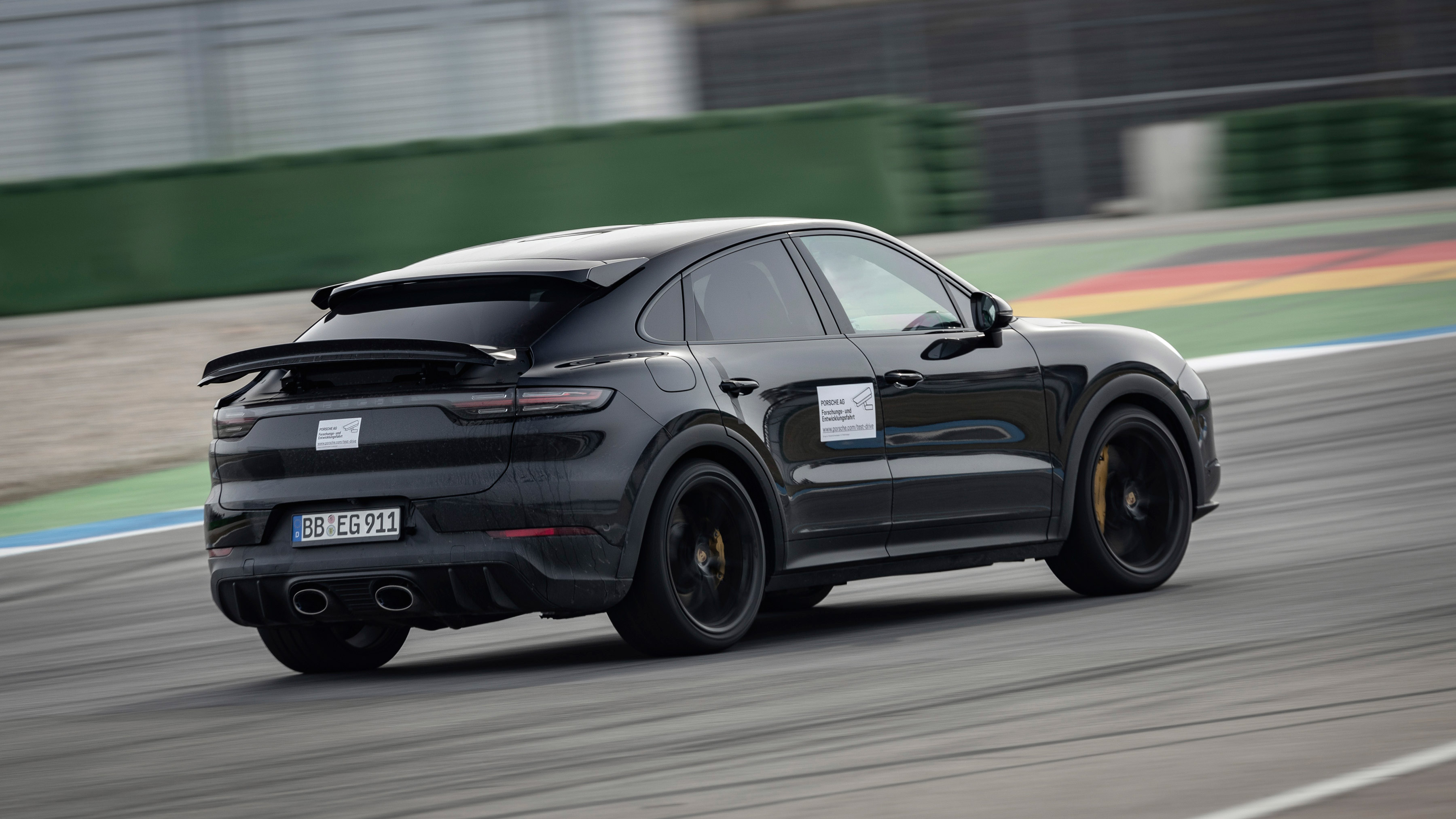 Porsche Cayenne Coupe Turbo S - proto rear quarter