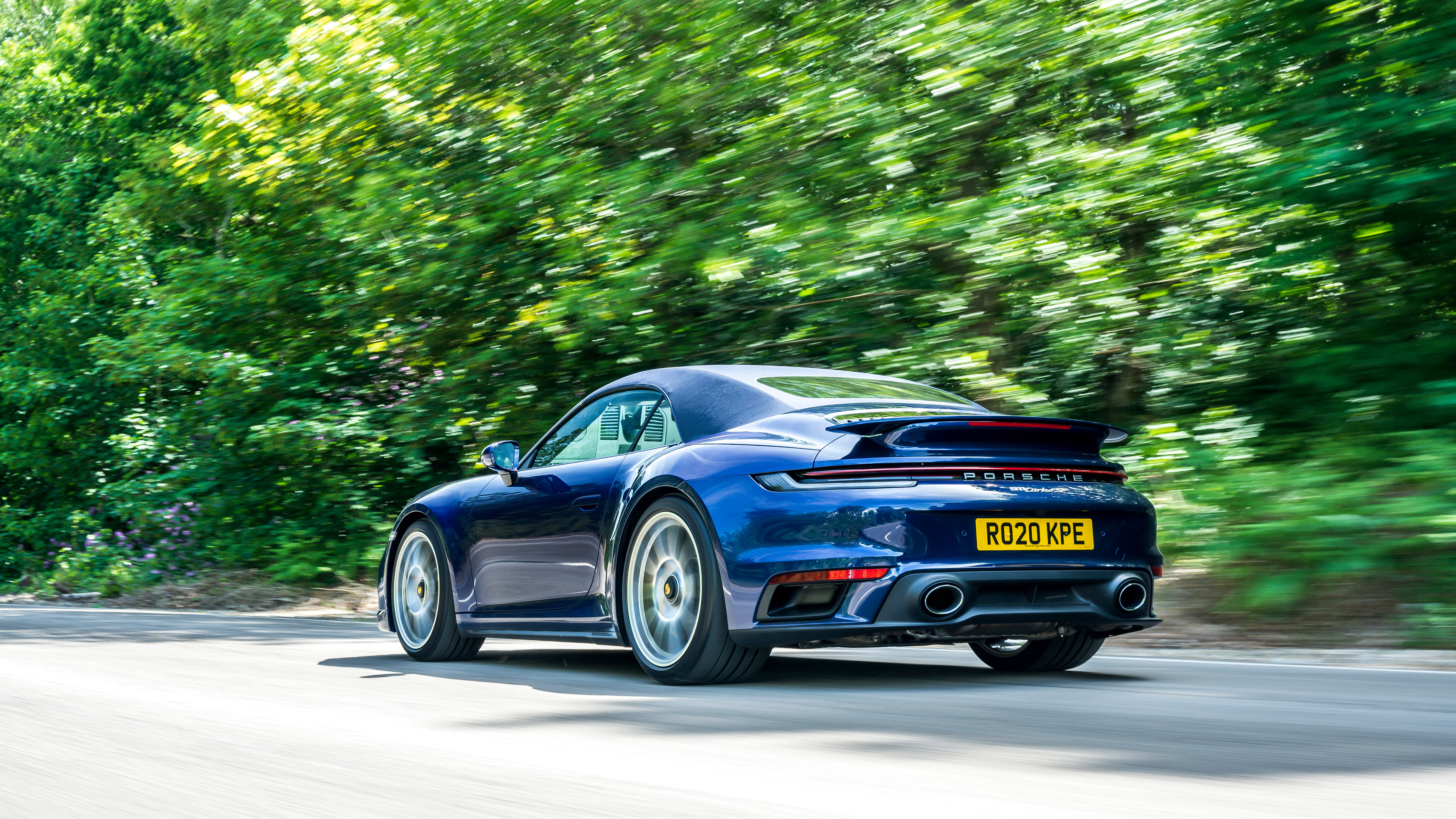 Porsche 911 Turbo S Cabriolet – rear tracking