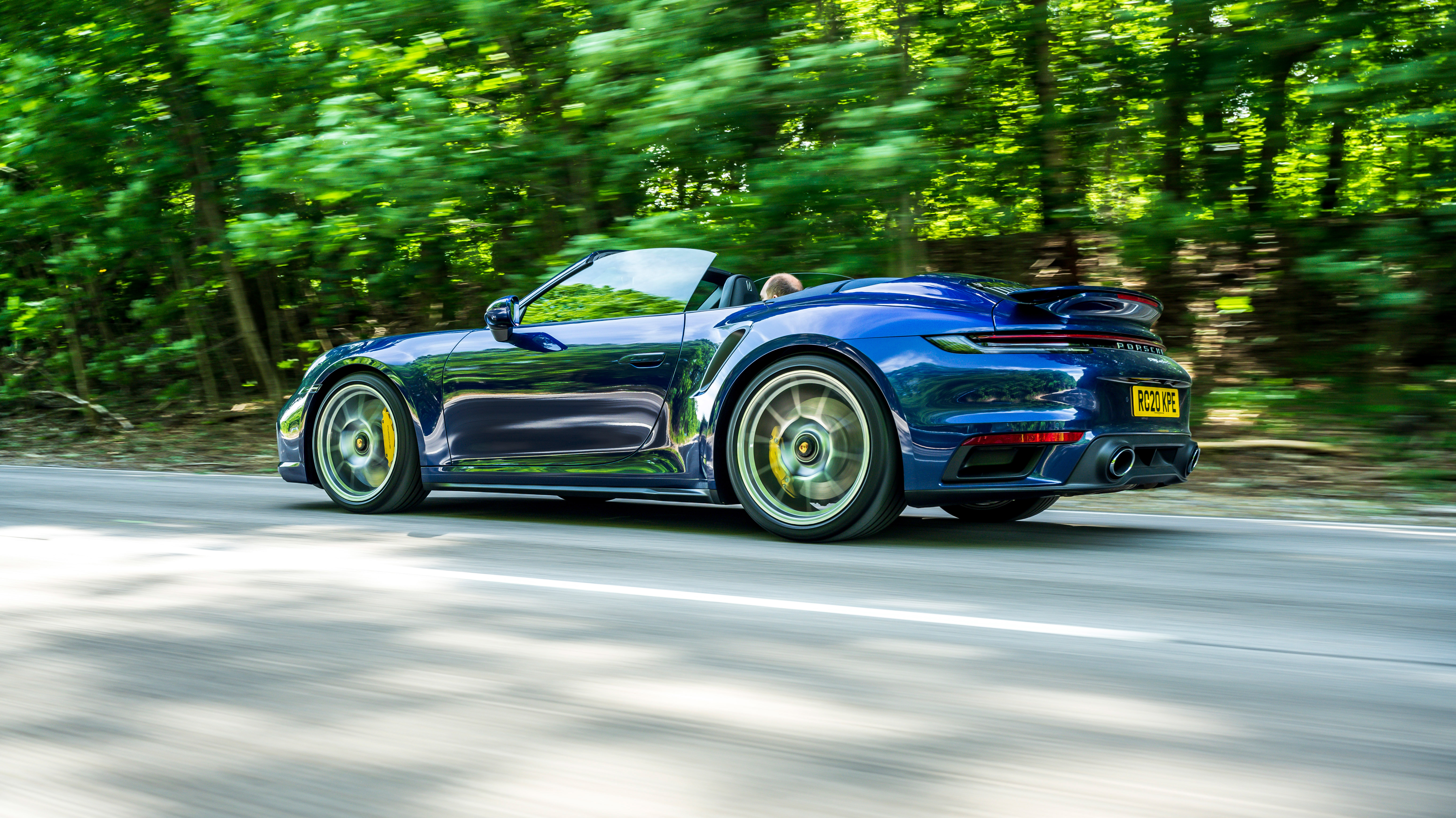 Porsche 911 Turbo S Cabriolet – rear low tracking