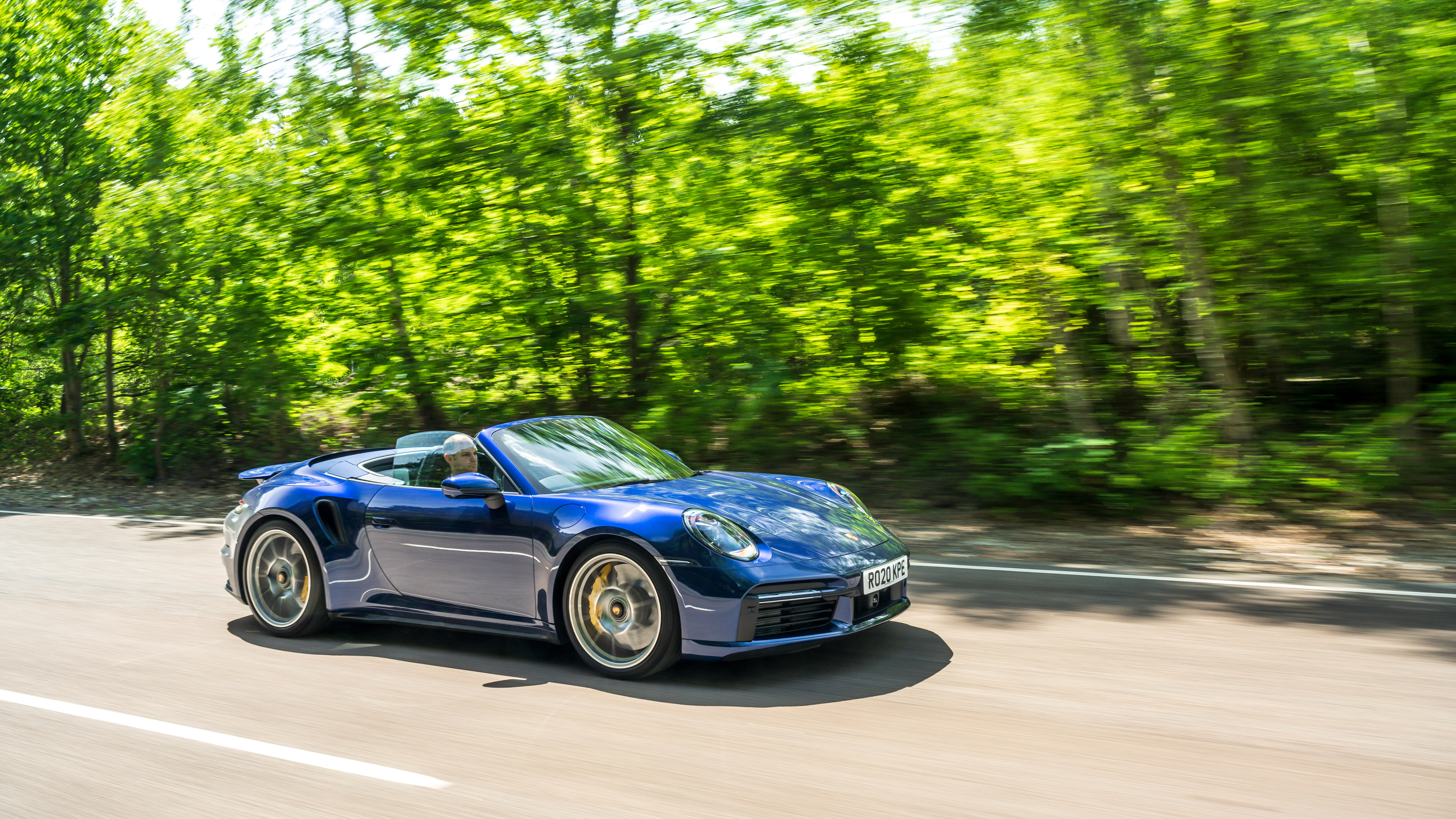 Porsche 911 Turbo S Cabriolet – side tracking