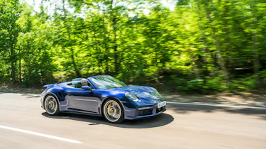 Porsche 911 Turbo S Cabriolet – side tracking