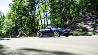 Porsche 911 Turbo S Cabriolet – front low tracking