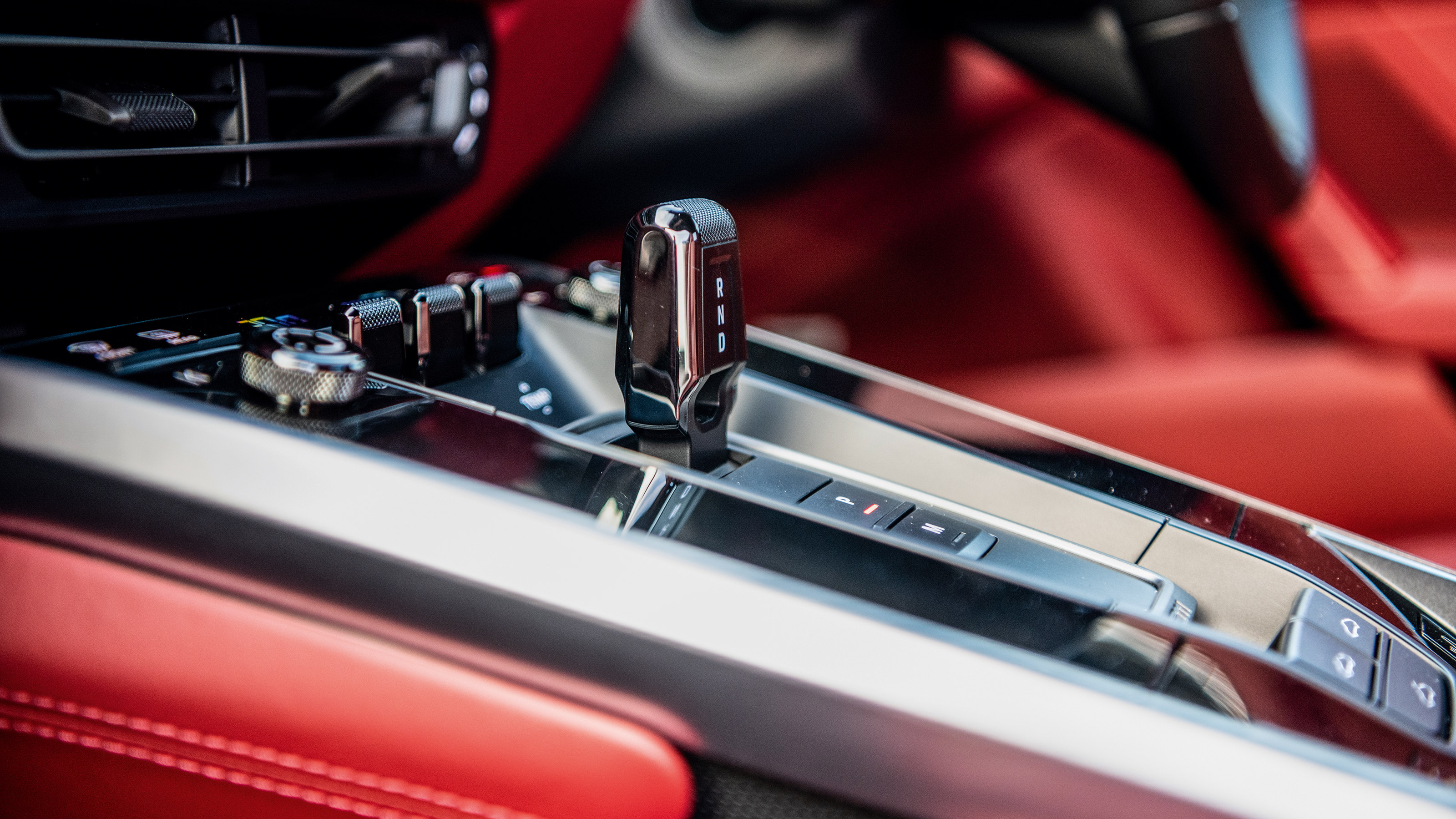 Porsche 911 and BMW M2 CS manual v auto