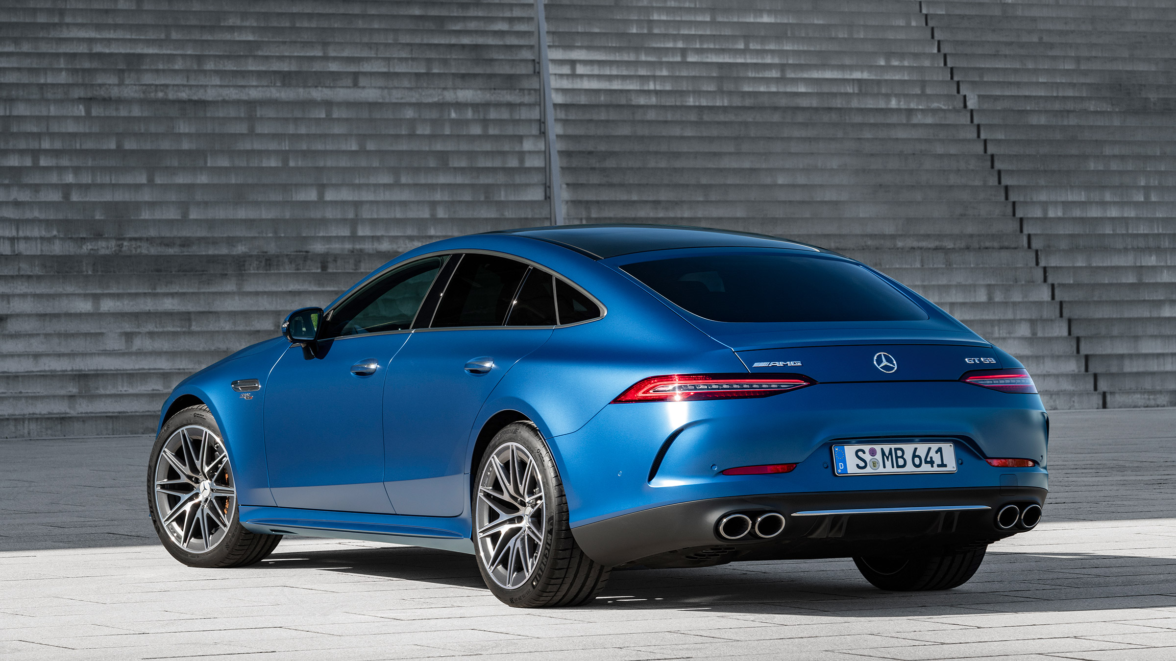 Mercedes-AMG GT43 MY22 – rear quarter