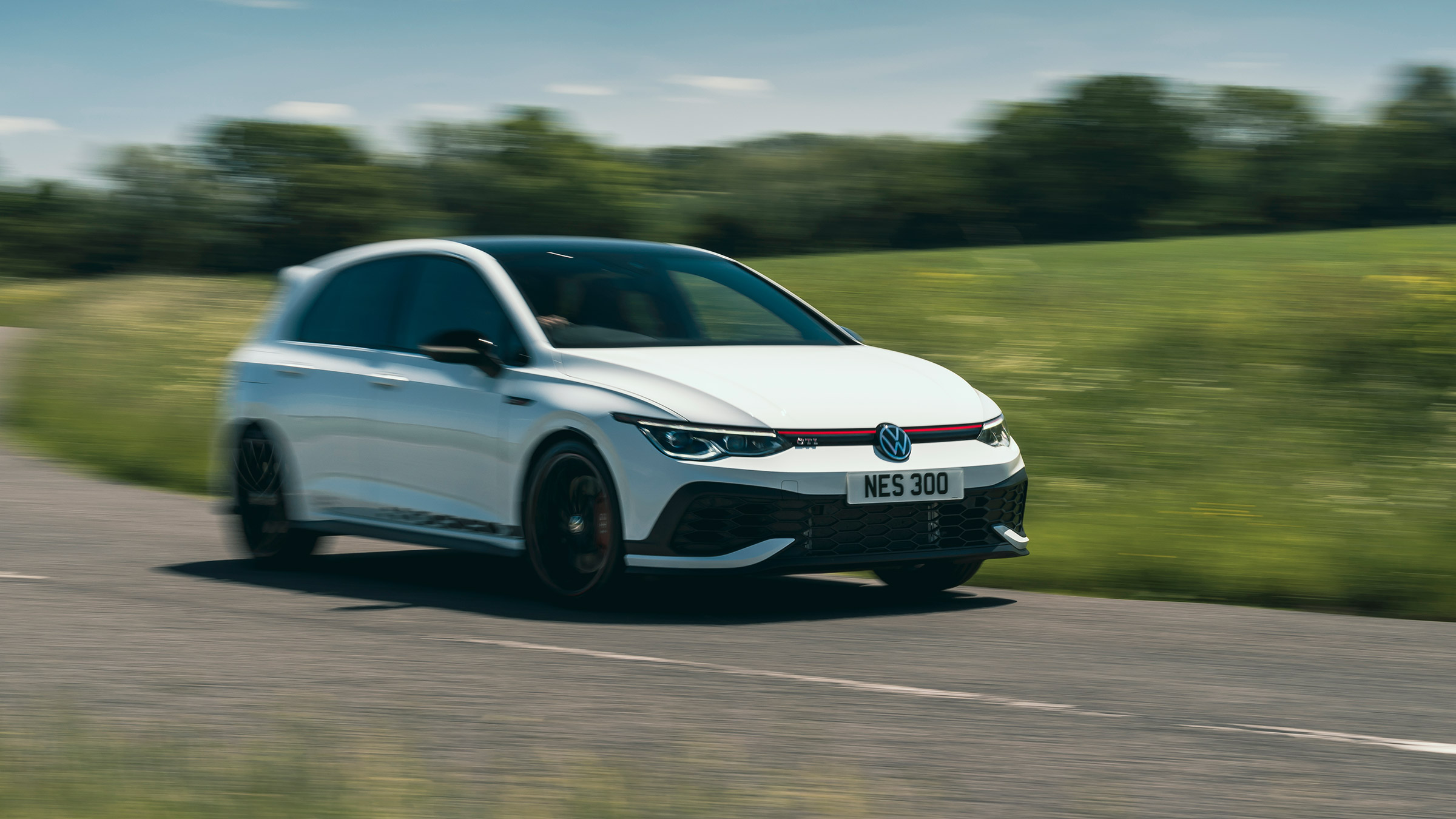 Volkswagen Golf GTI Clubsport 45 – front blur